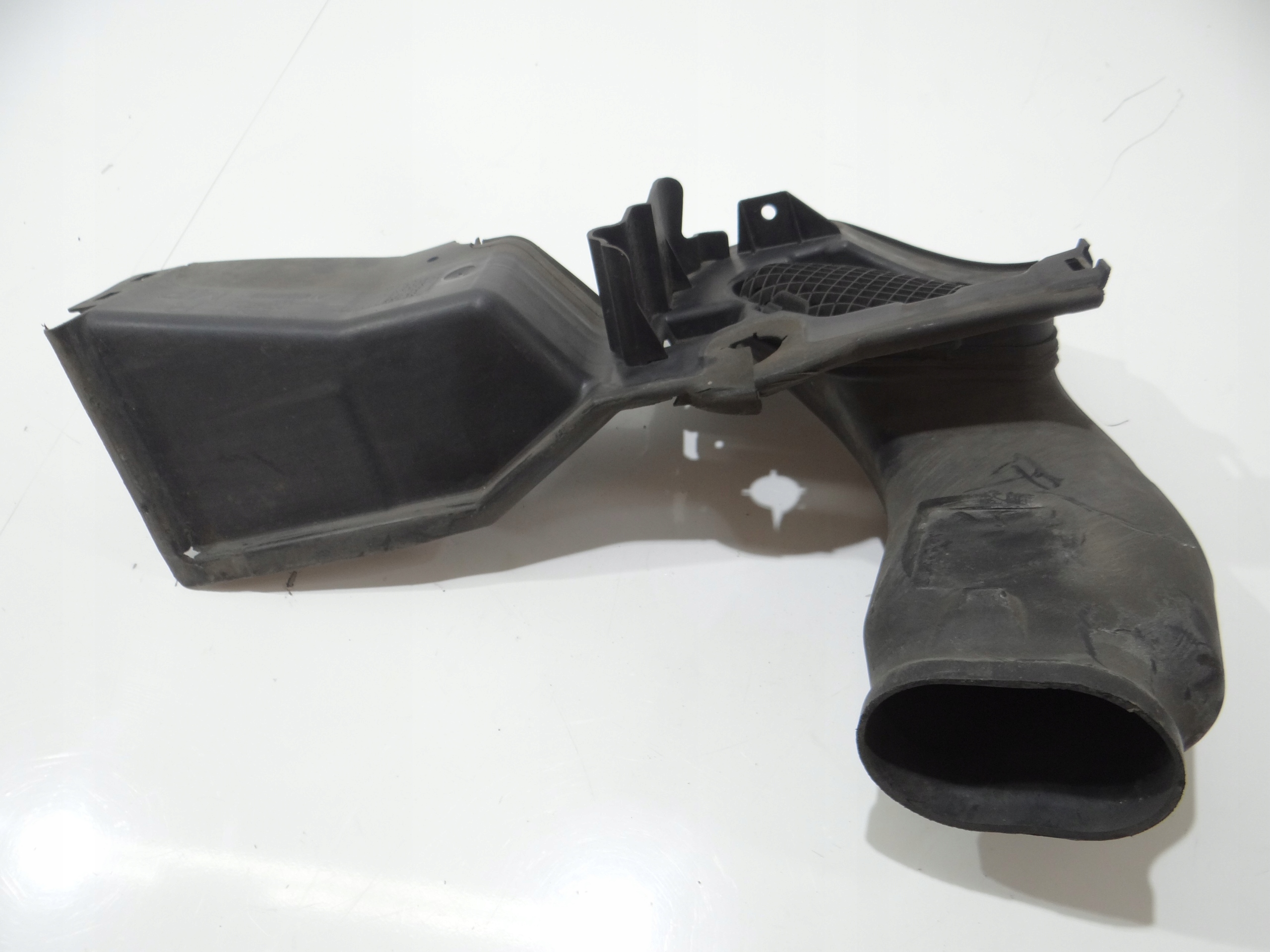 drain intake air BMW E60 E61 LCI M PAKIET N47 7796692