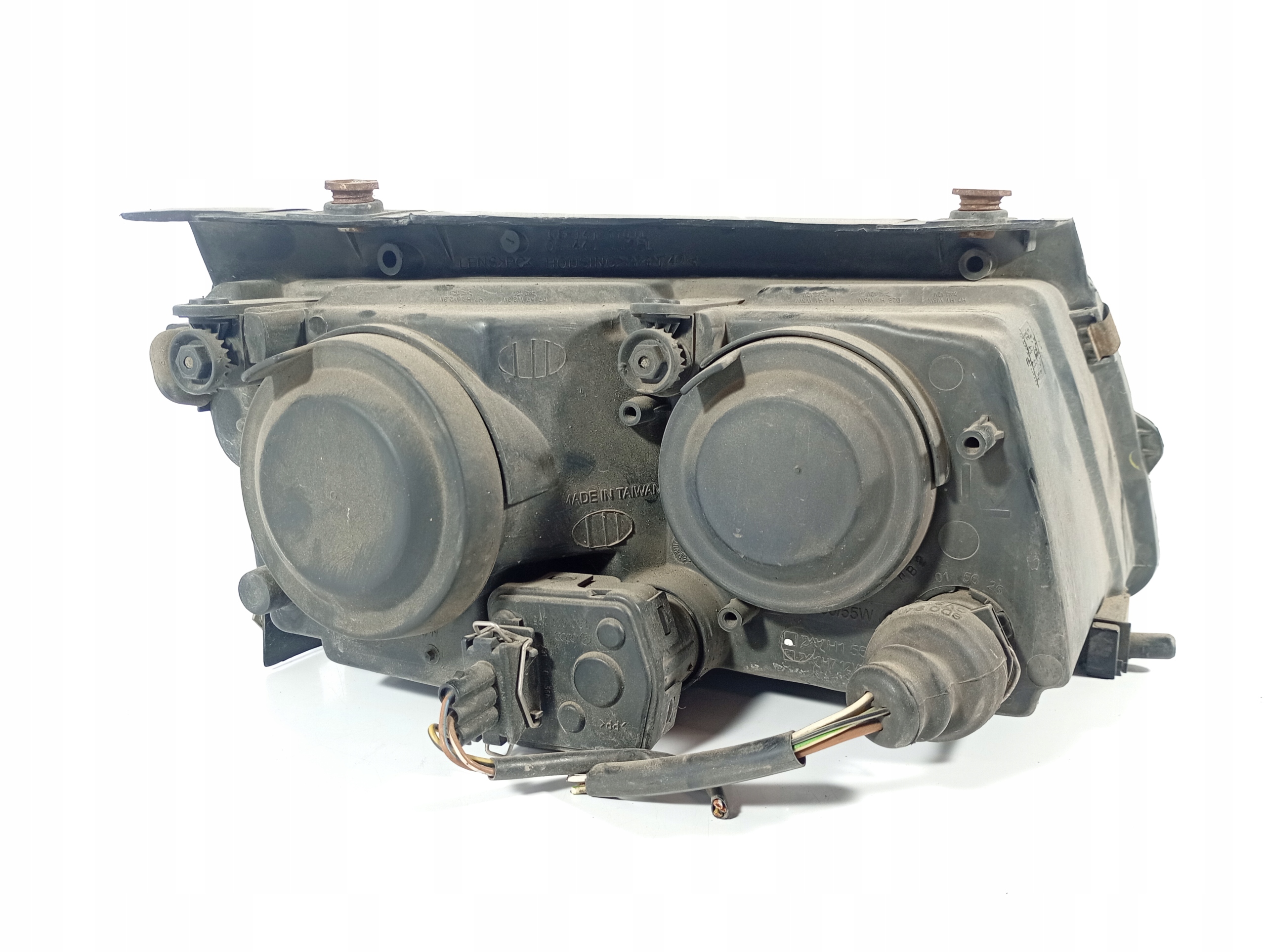 VW PASSAT B5 96-05 REFLEKTOR light left front front OE 081411101C