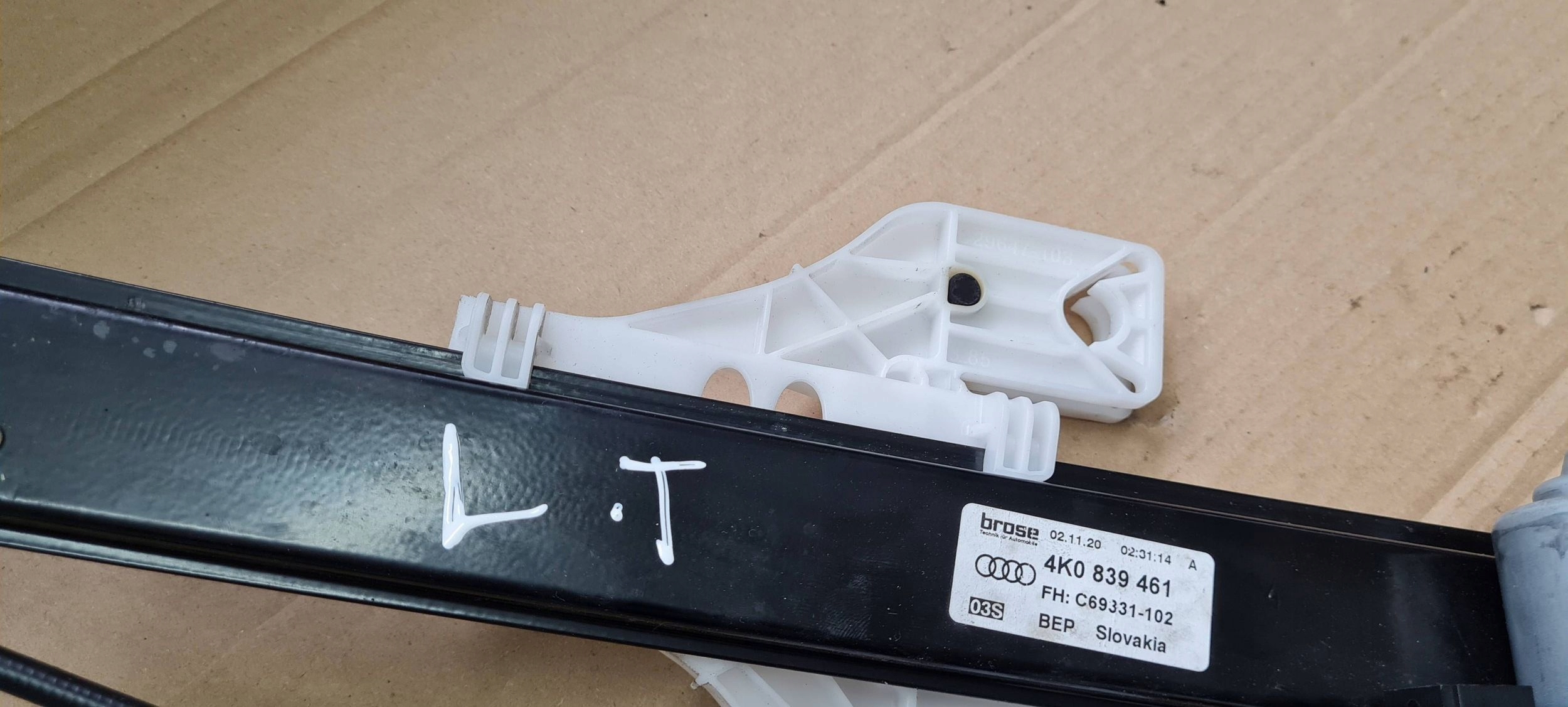A6 C8 4K mechanism lift door windows left rear part 4K0839461