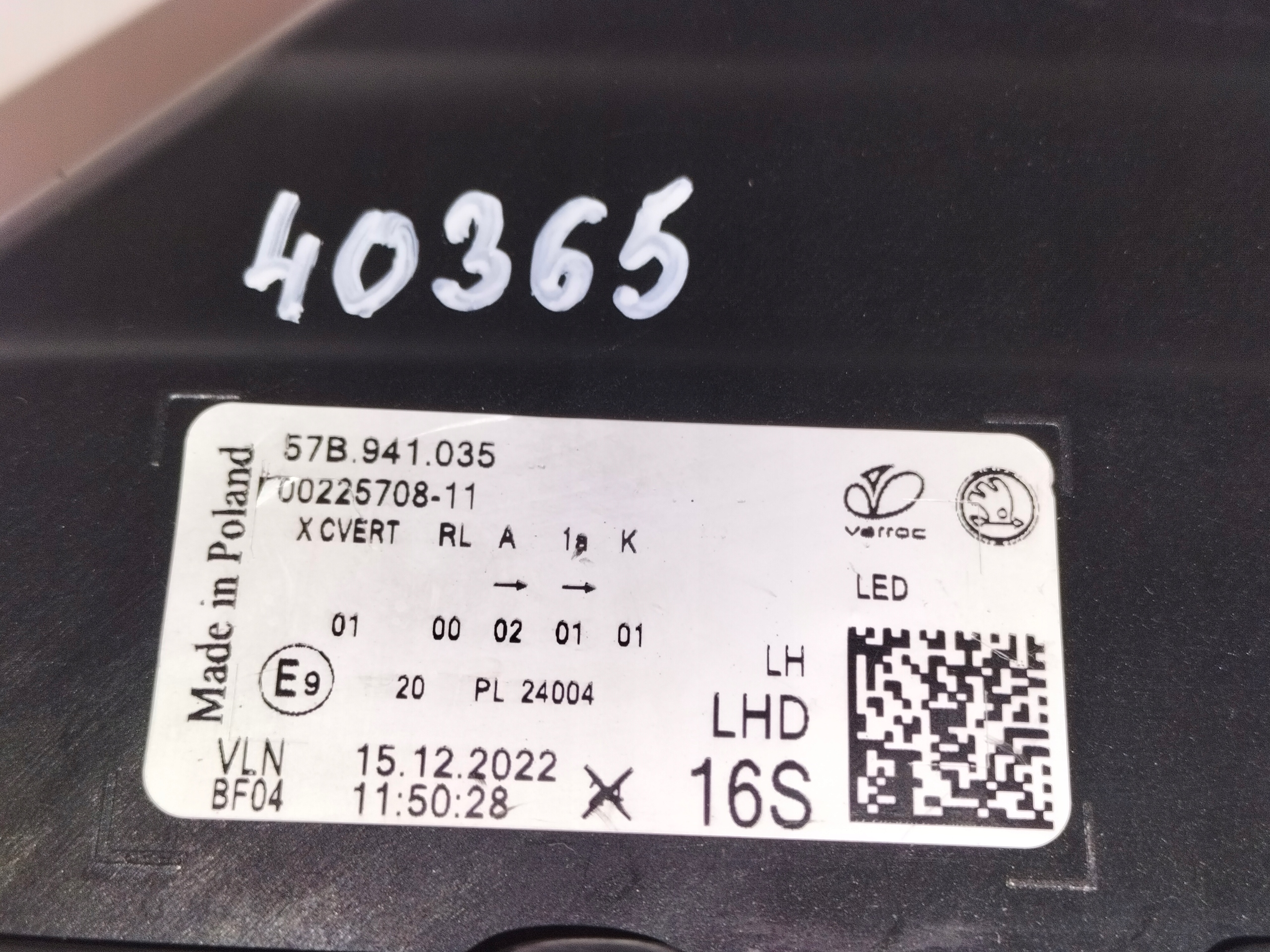 light front reflektor left SKODA KAROQ LIFT 21- FULL LED