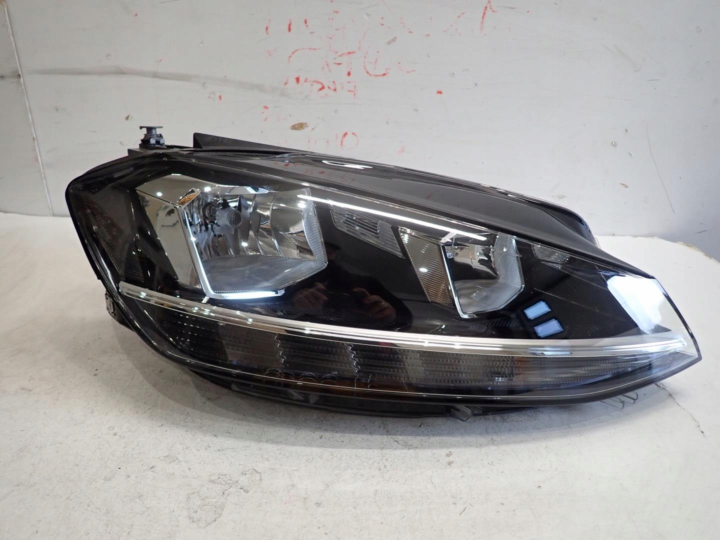 light front front right VW GOLF VII LIFT 2017- LED 5G1941006D
