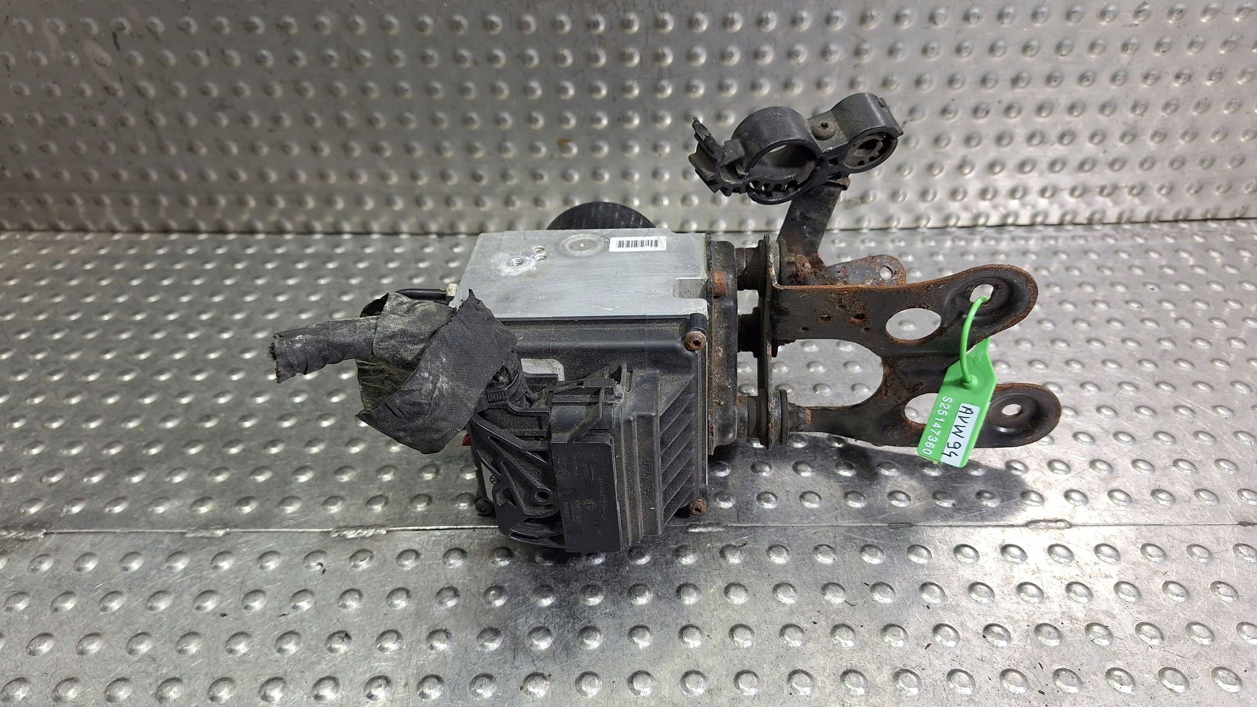 pump control unit ABS 3C0614109D VW PASSAT B6