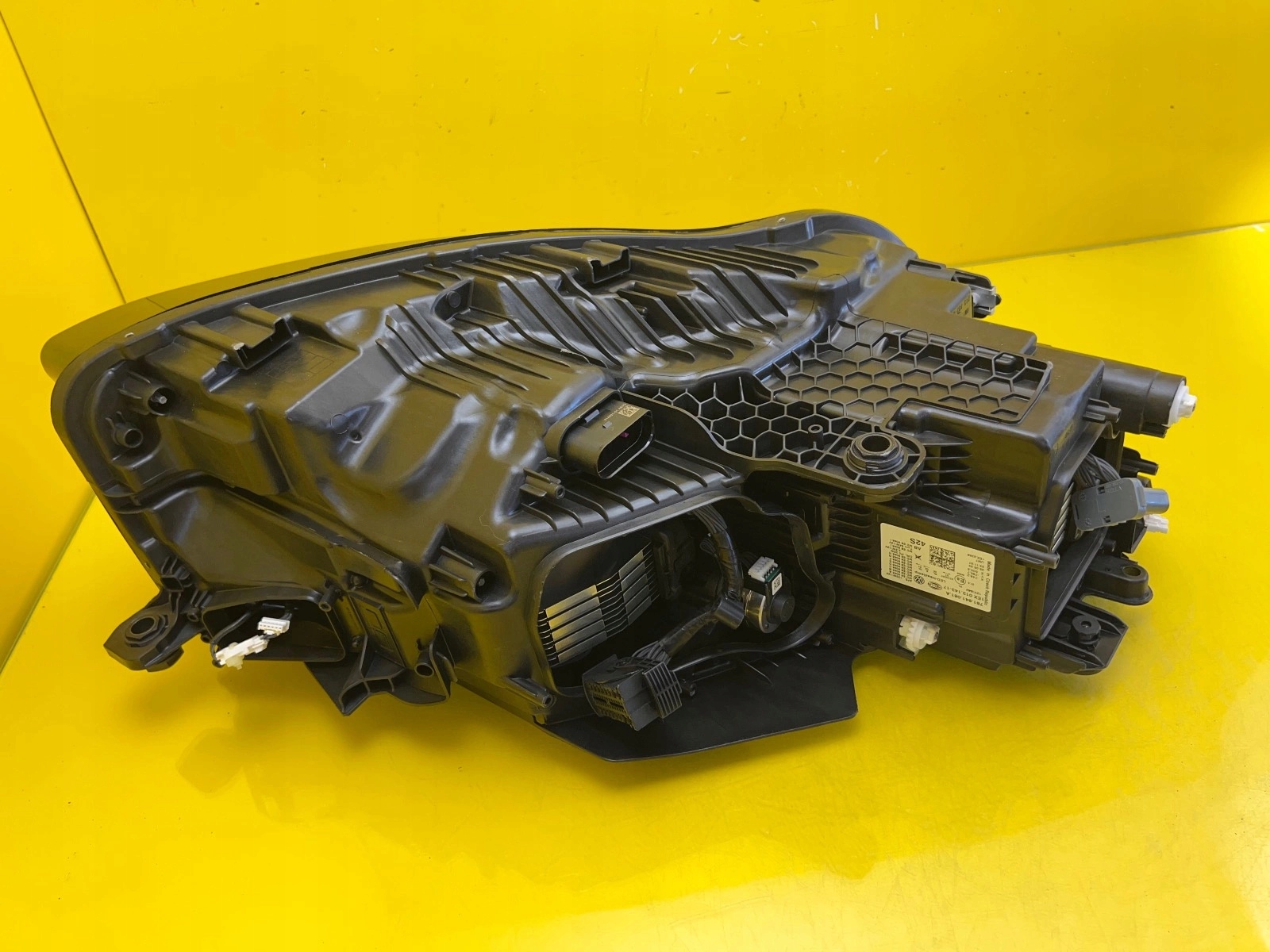 light left VW Touareg III 3 19- Full led 761941081A