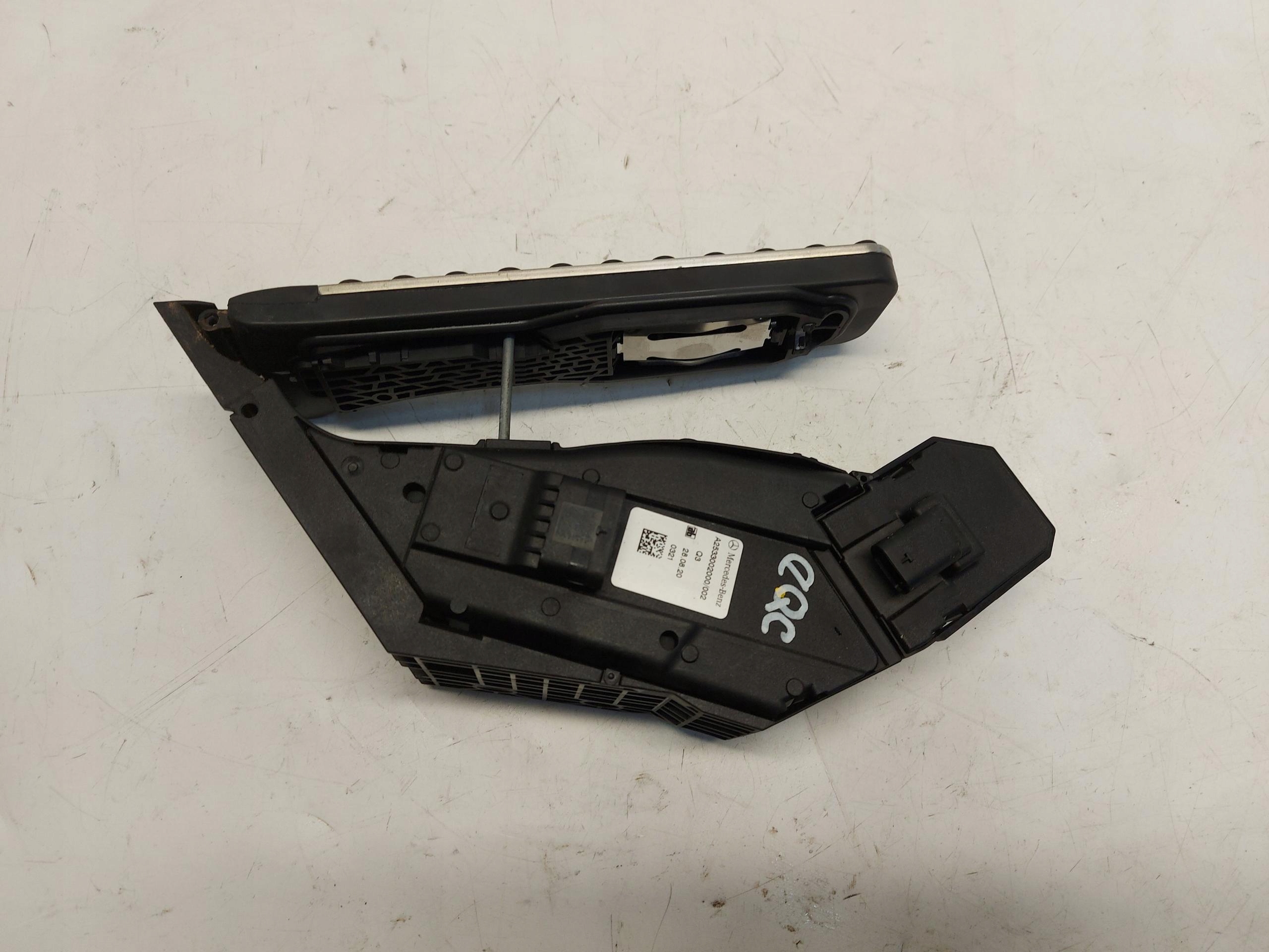 Mercedes EQC 400 W293 accelerator pedal potentiometer A2533002000