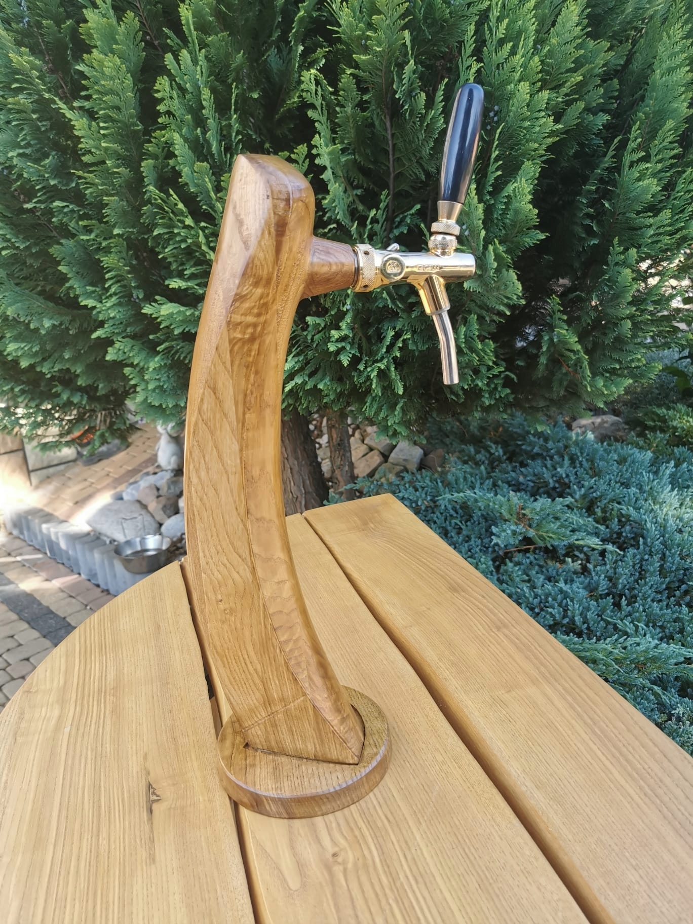 Kolóna na rollbar pivo s palicou nalievač piva bar drevený kohútik