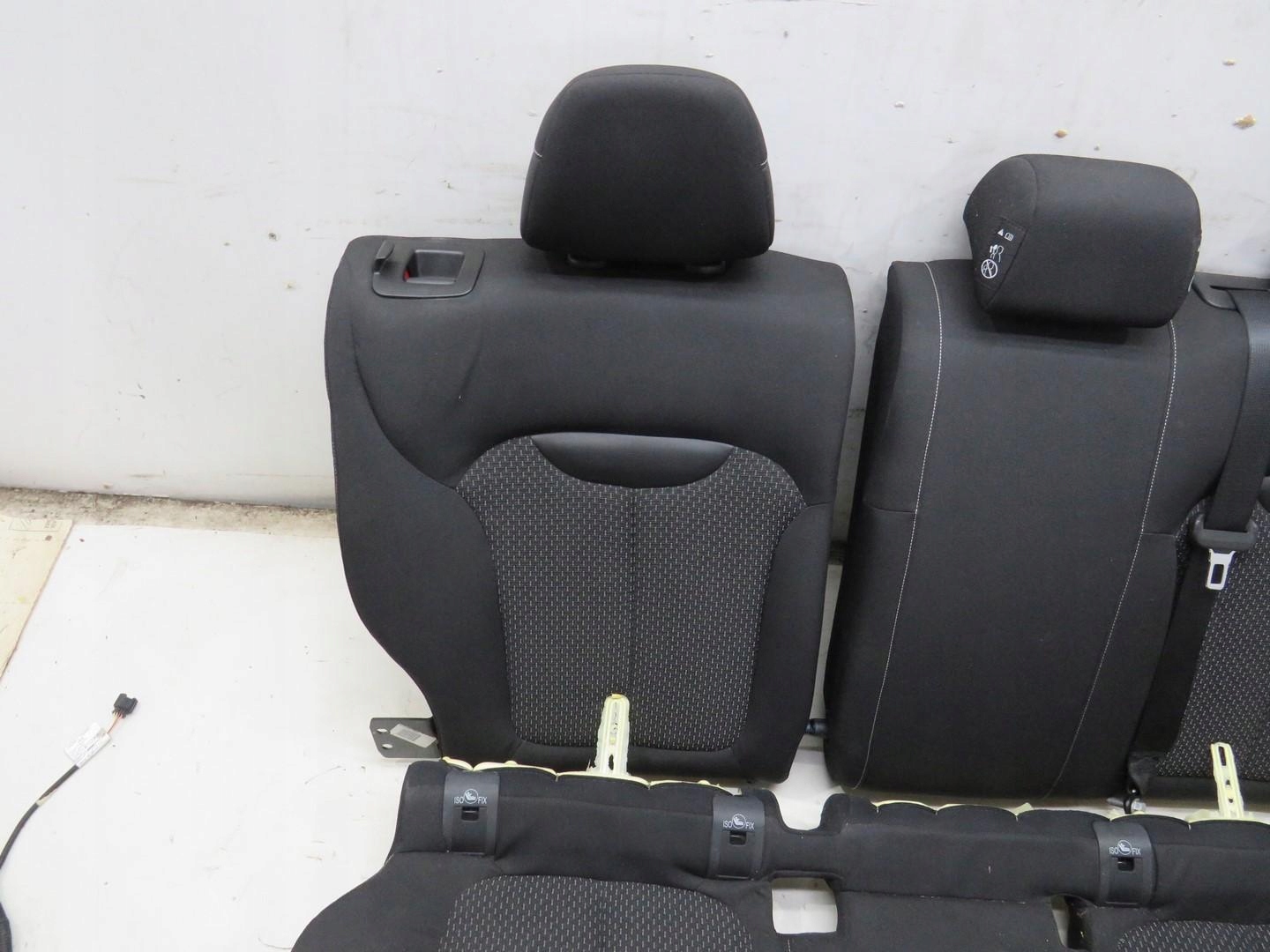 FOTELE KANAPA TYLNA TYŁ KOMPLET KADJAR Producent części Renault OE