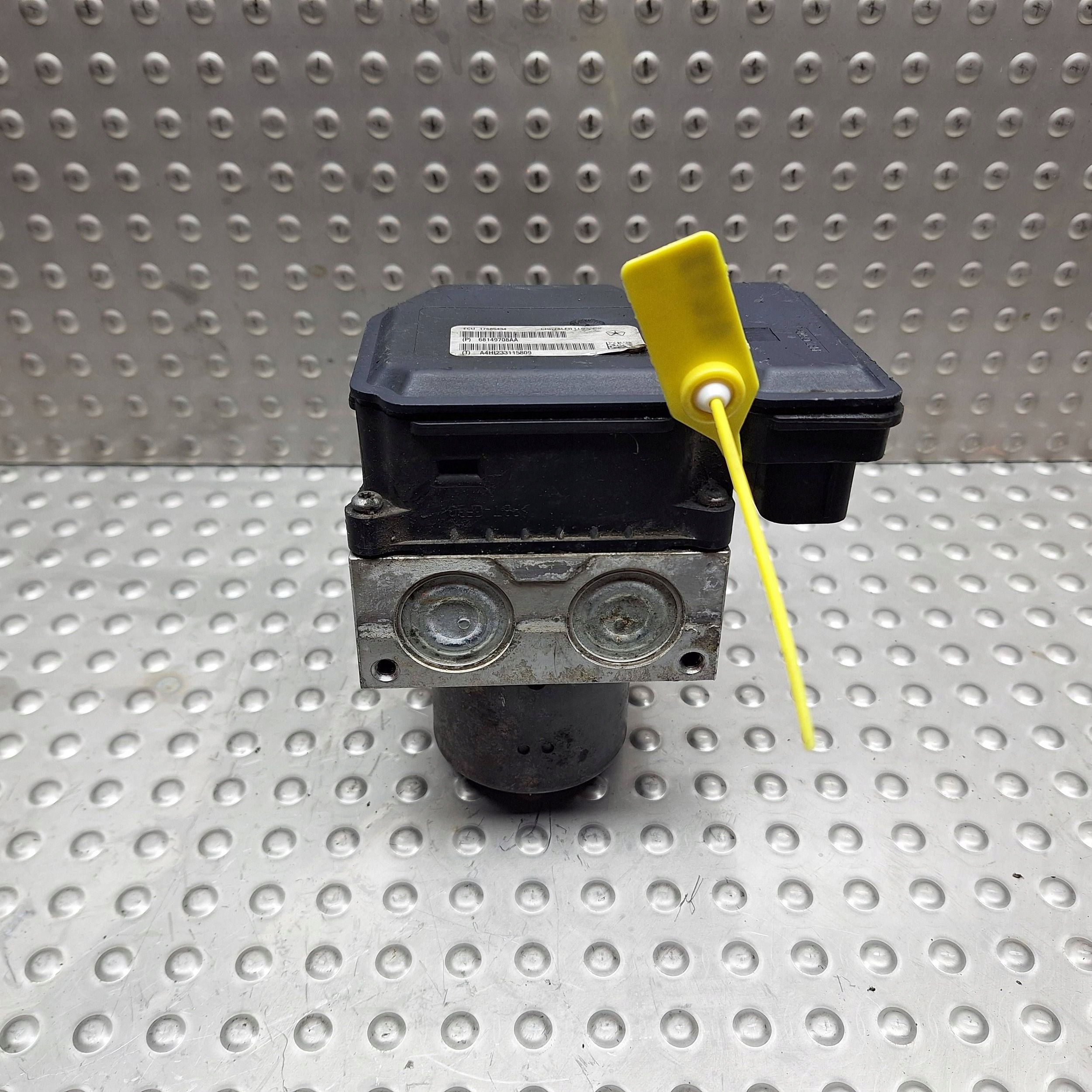 pump control unit ABS P68149708AA JEEP GRAND CHEROKKEE DODGE DURANGO 5.7 RT