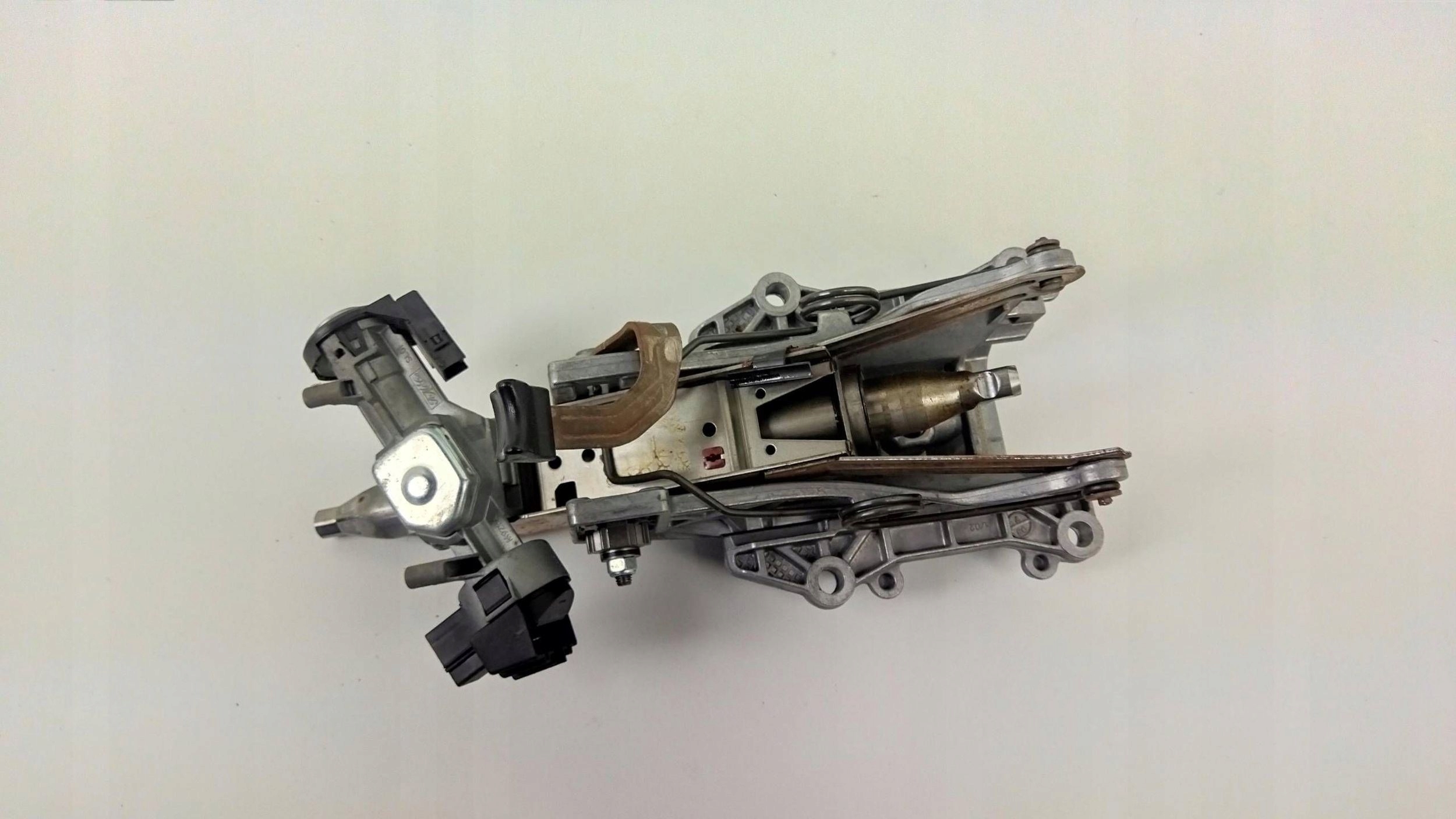 MUSTANG V LIFT 10- Piantone sterzo usato Accensione
