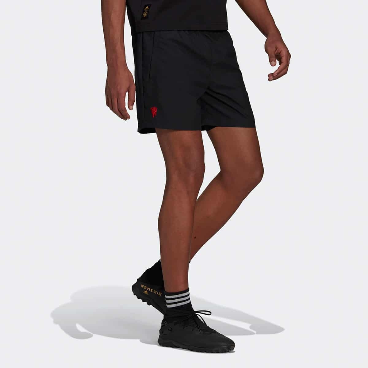 Spodenki adidas Manchester United Shorts H56688 - S