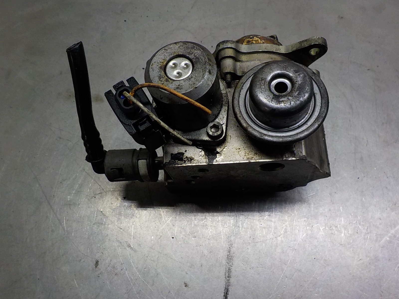 PEUGEOT 207 1.6 THP ORG feed pump V75888798003C