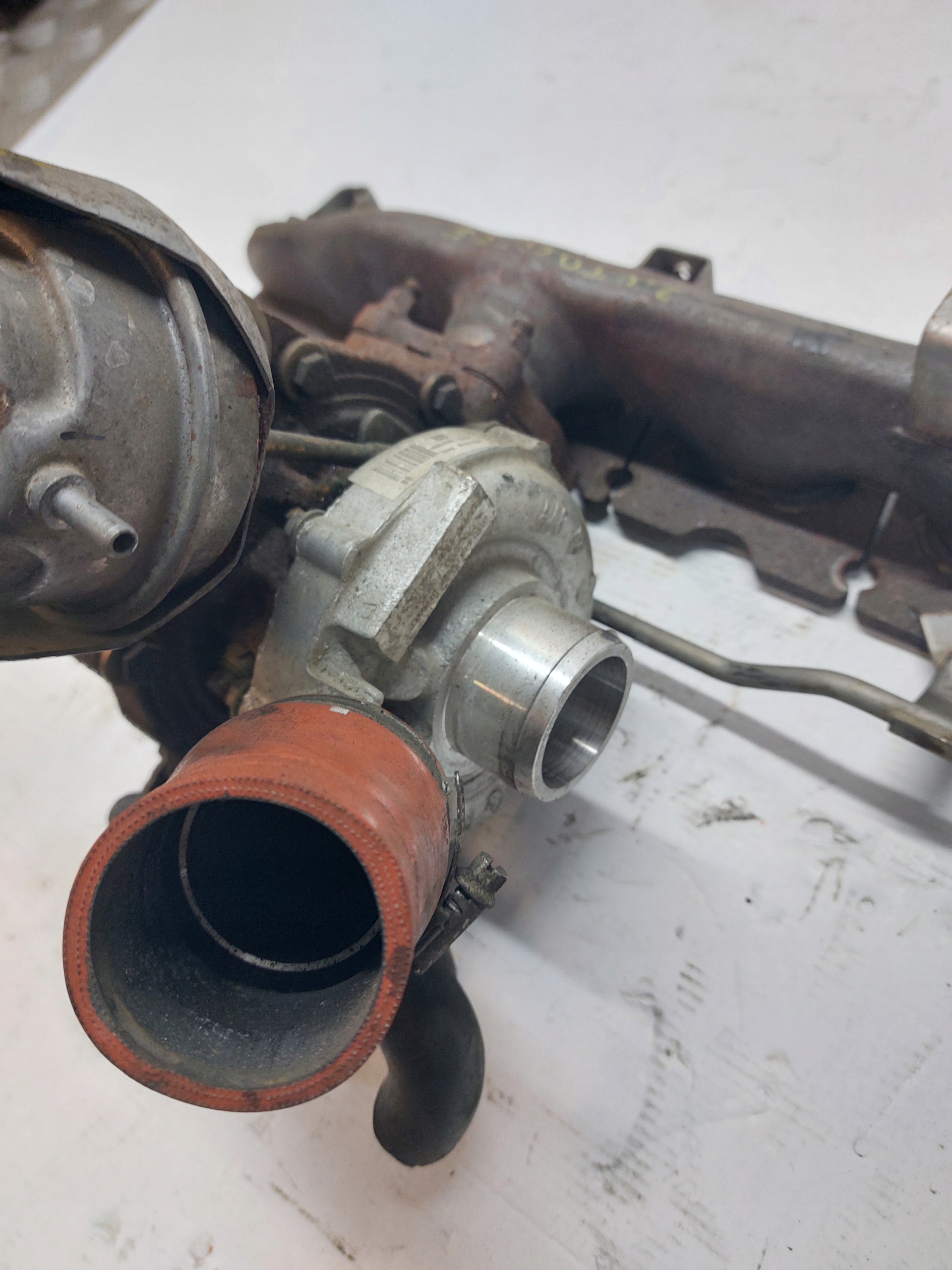 URBOSPREZARKA FORD KUGA II FOCUS MK3 2.0 TDCI 806498-0001