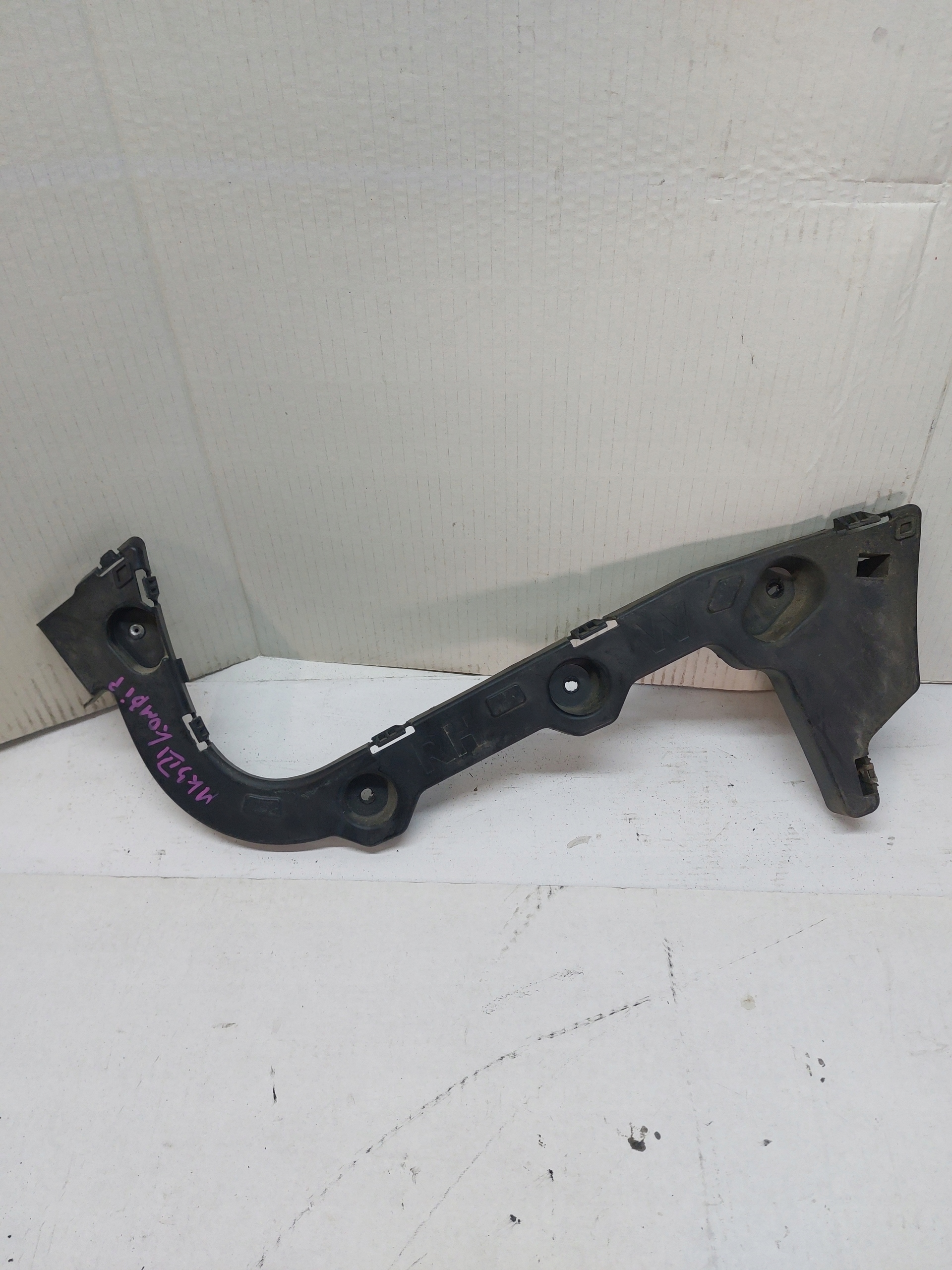 bumper bracket right rear part FORD FOCUS MK3 KOMBI
