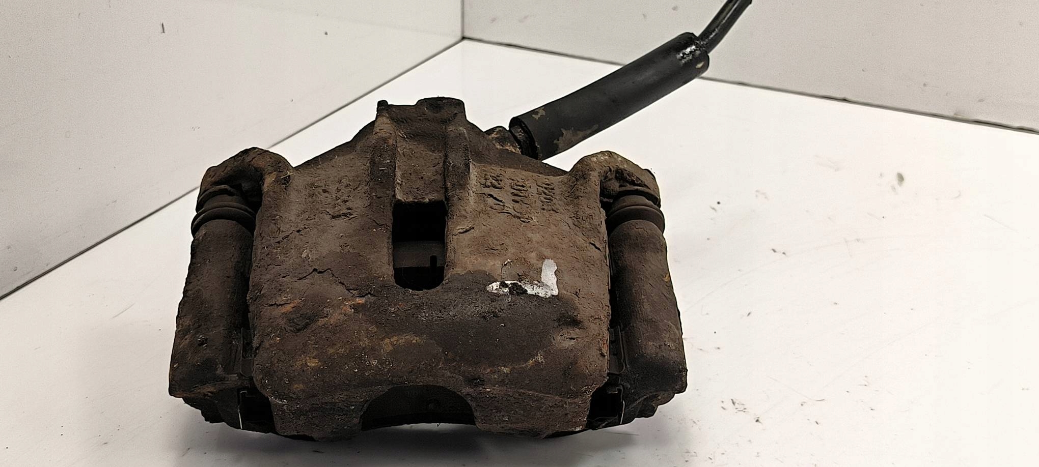 caliper brake front left 1.6 HDI CITROEN C4 and