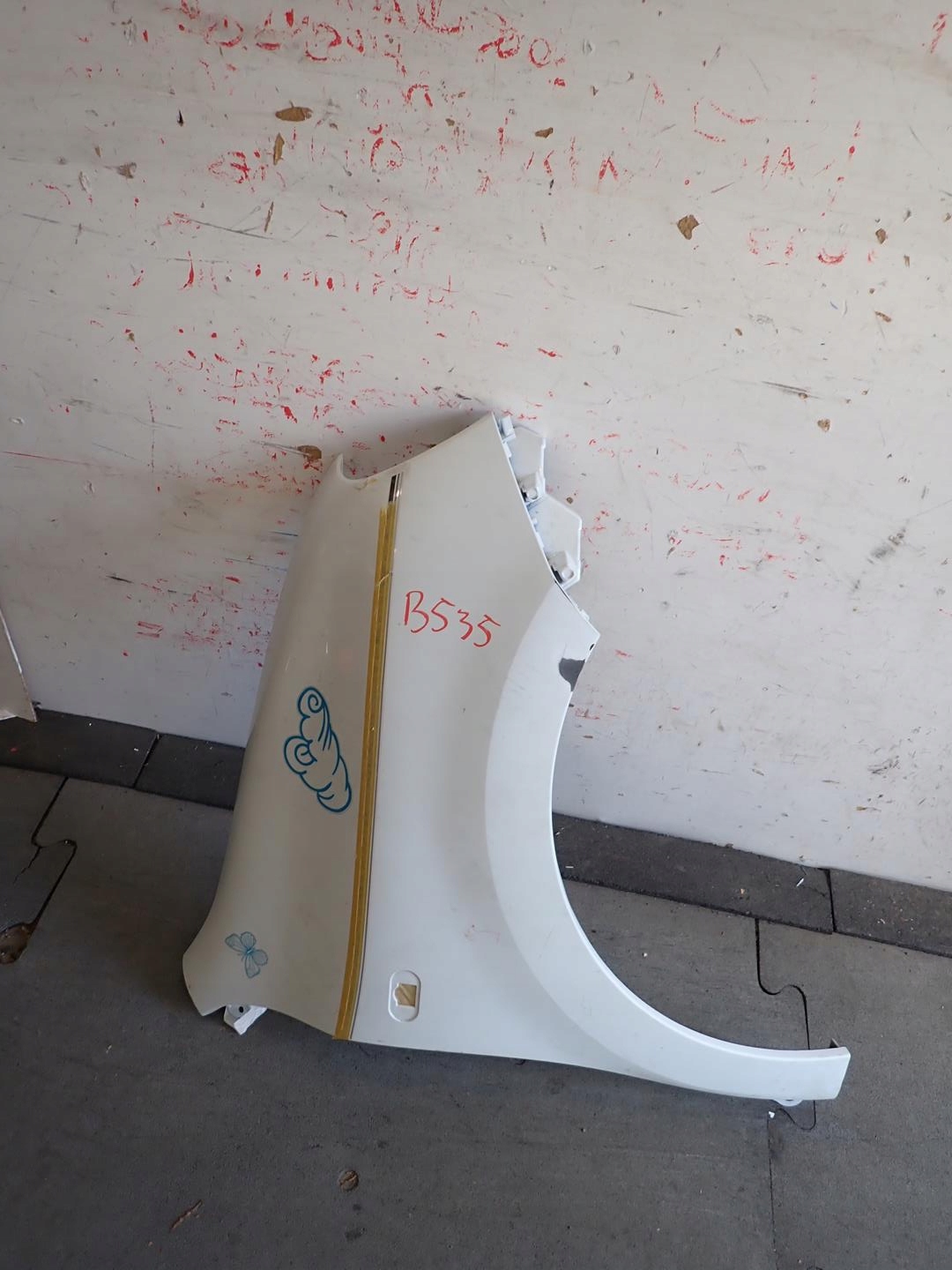 fender front front right RENAULT TWINGO III 2014