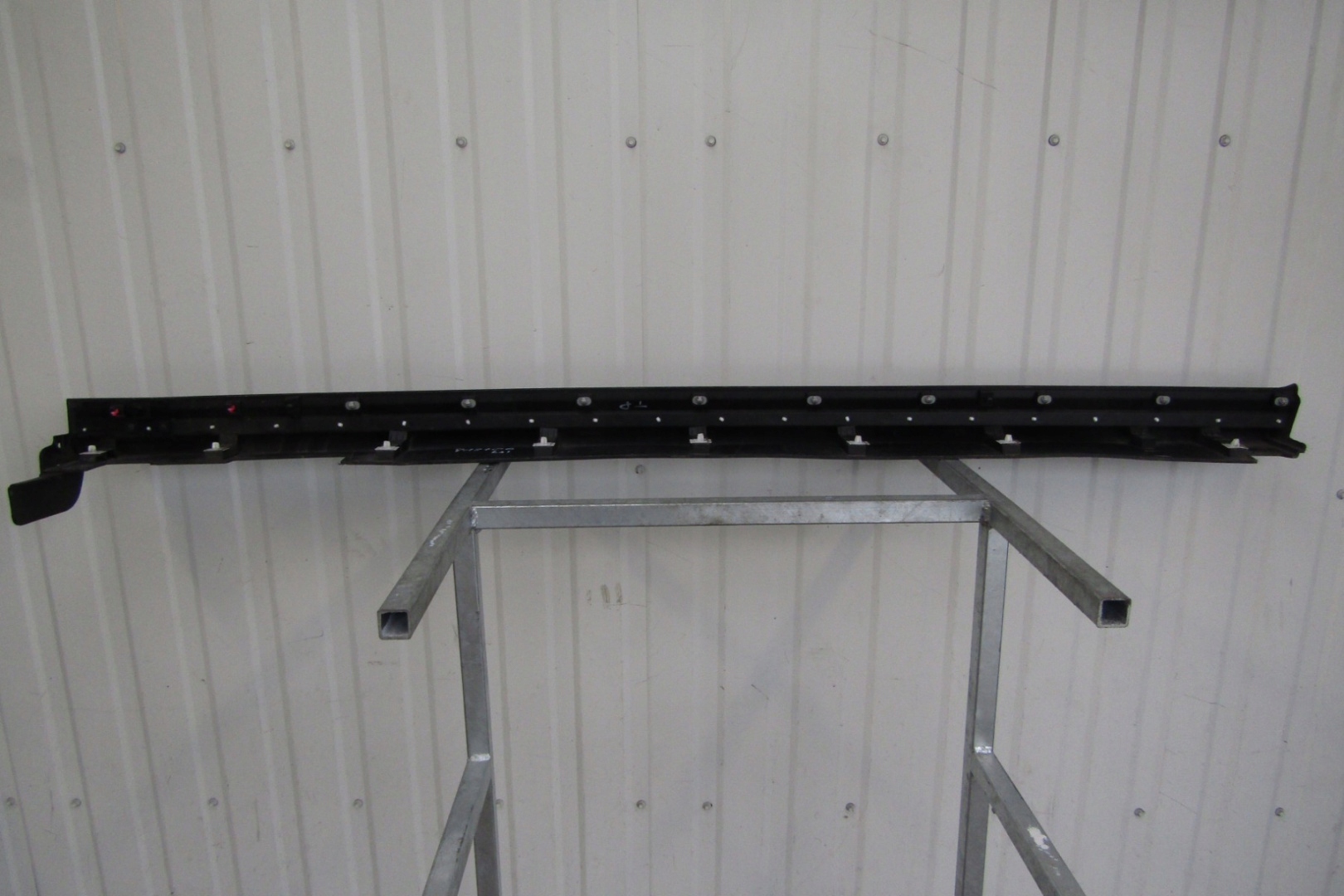 молдинг порога левый kia EV6 GT 21- 87753-CVDA0