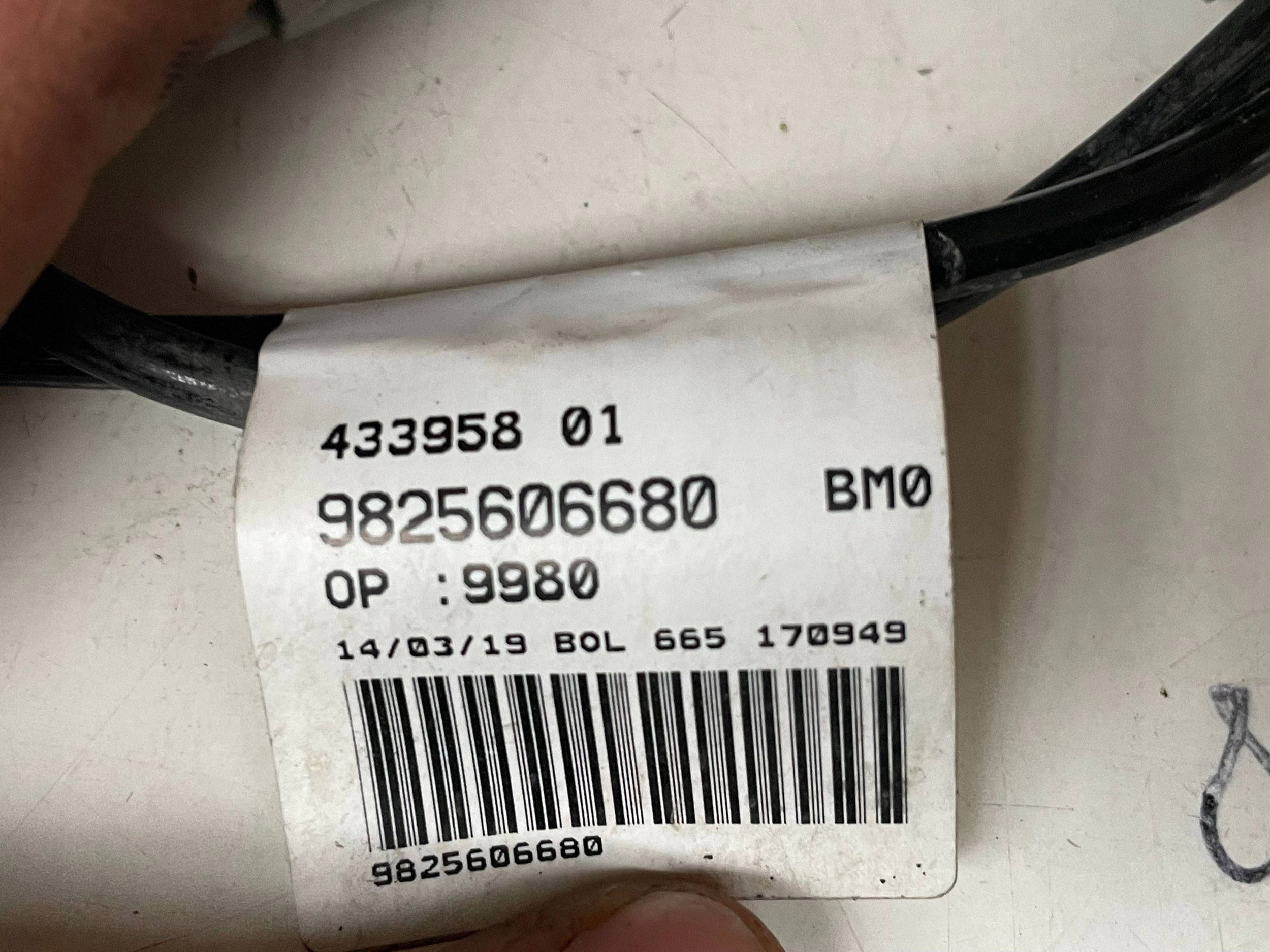 sensor PREDKOSCI wheels ABS CITROEN BERLINGO 9825606680 @M