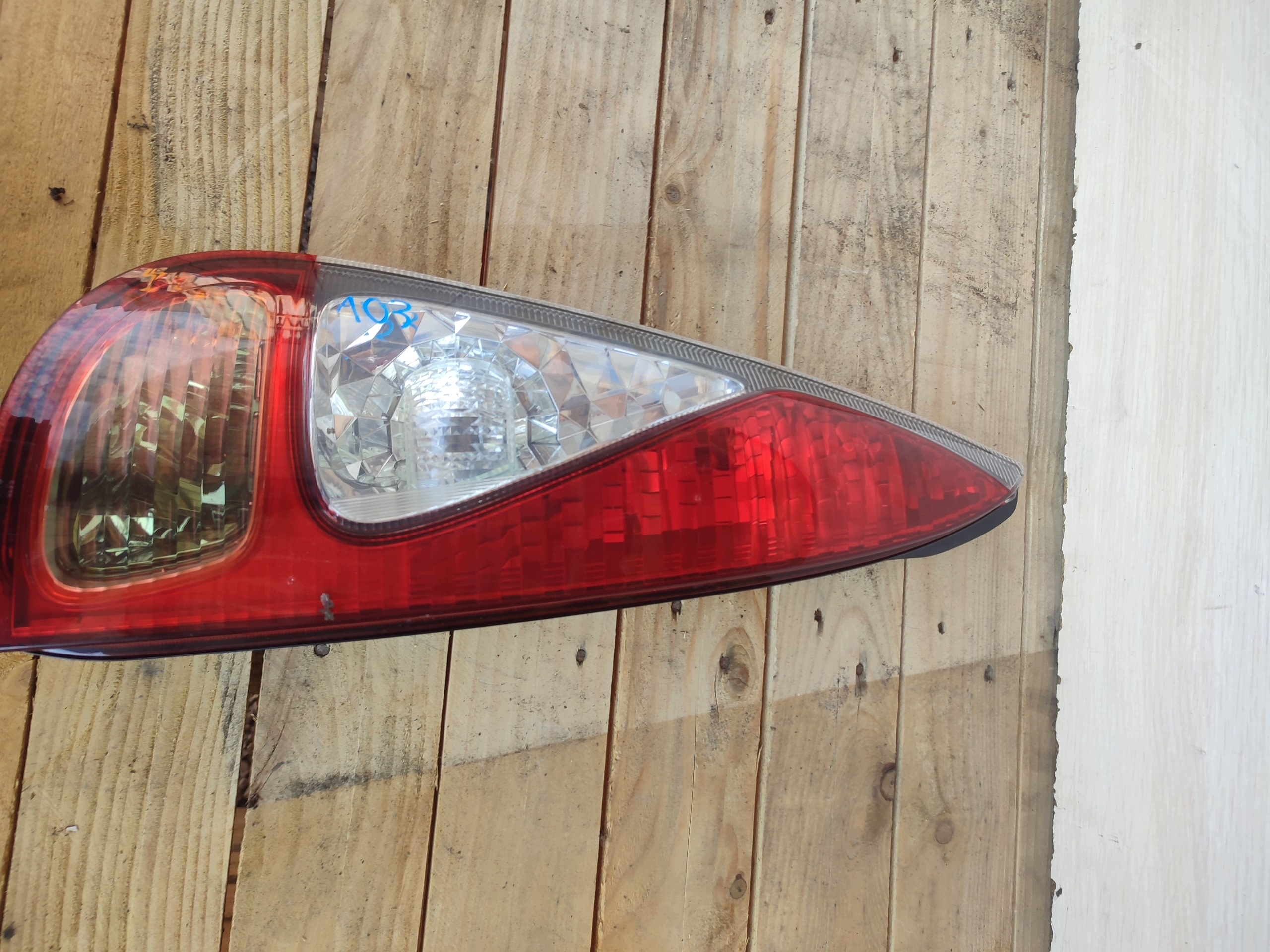 light left rear left rear part TOYOTA YARIS and VERSO LIFT