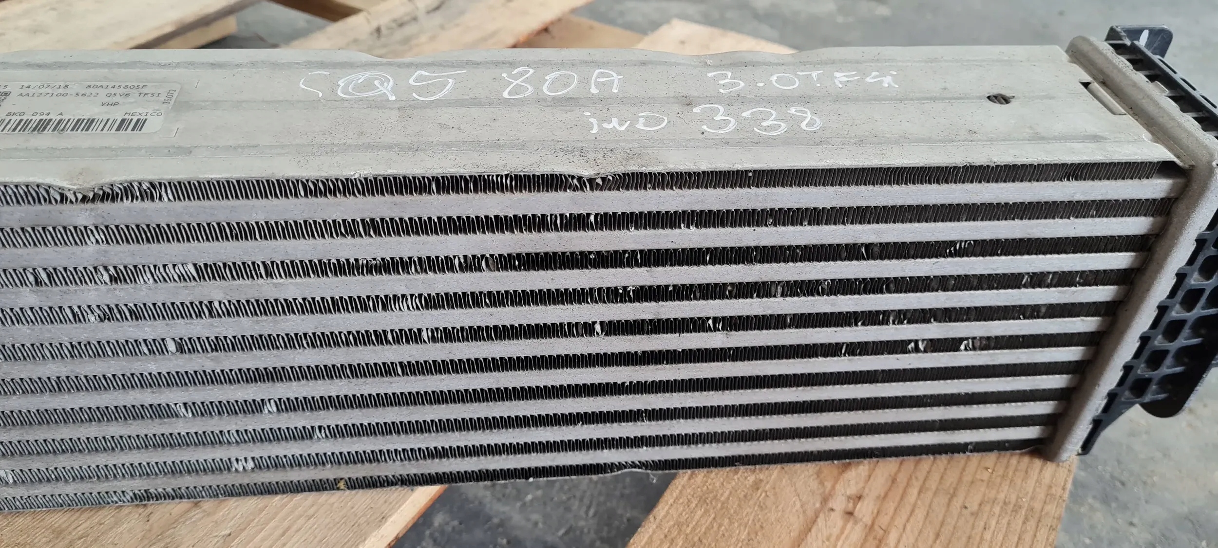 SQ5 80A Q5 intercooler chladič vzduchový 3.0 TFSI