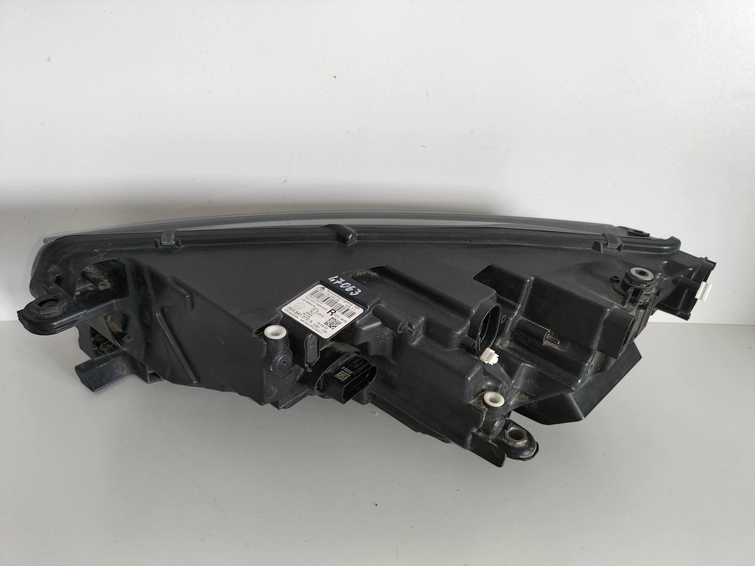 light front reflektor right SKODA OCTAVIA 4 IV 19- FULL LED