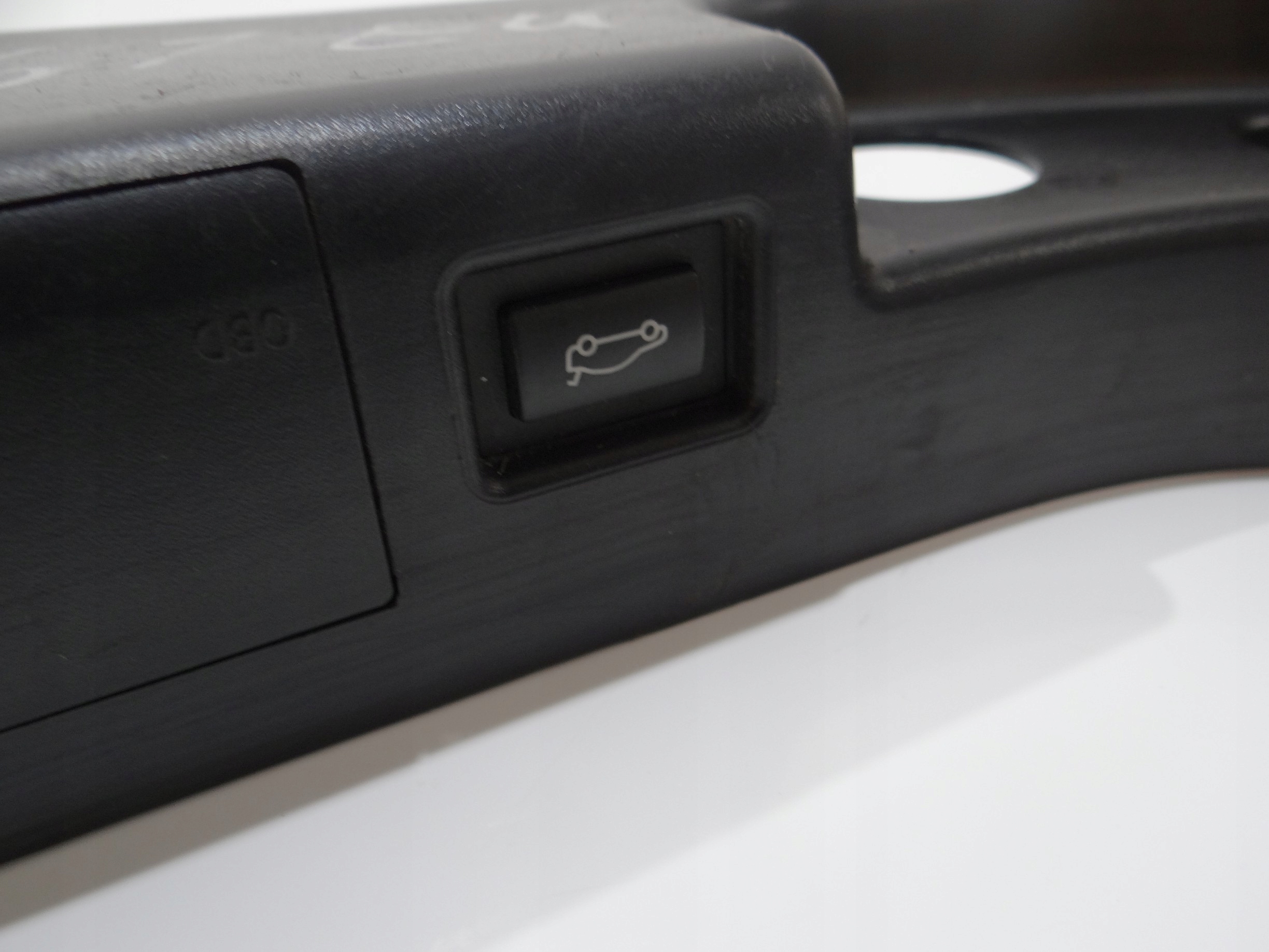 kryt SLUPKA PRAHU levá BMW E61 EU 7025029