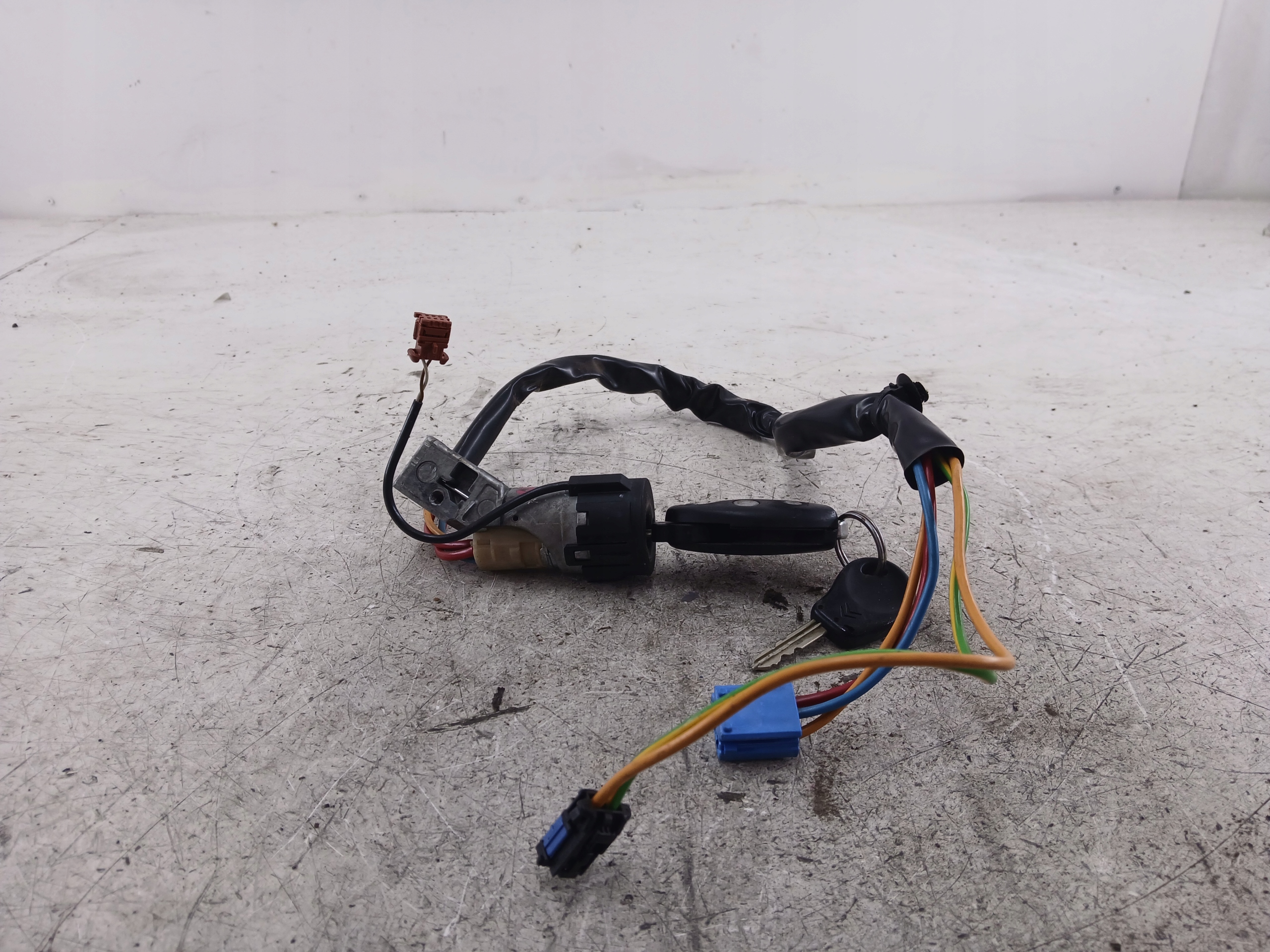 CITROEN C5 and ignition + key X2 9632897680