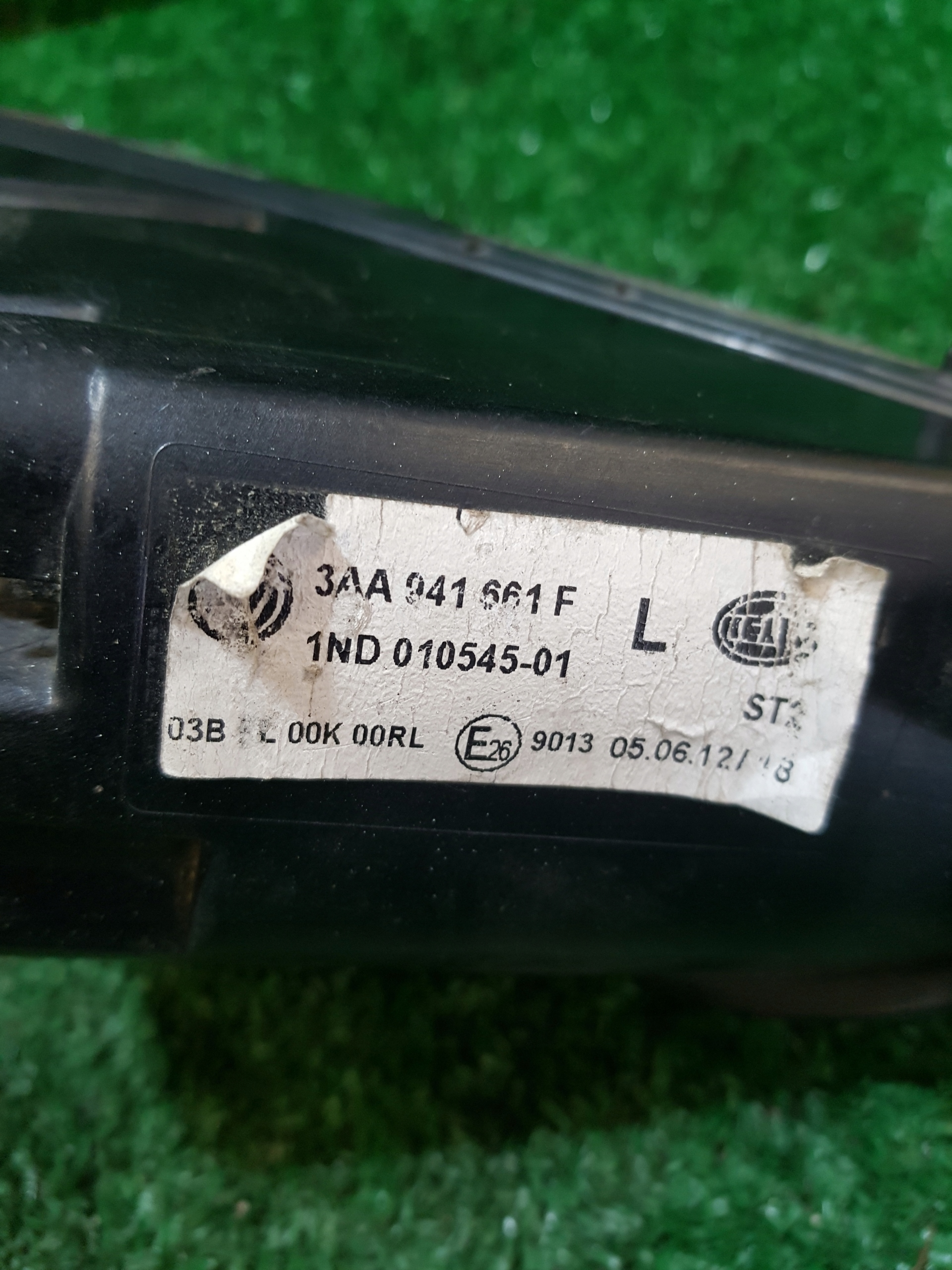Nebelscheinwerfer links VOLKSWAGEN PASSAT B7 3AA941661F