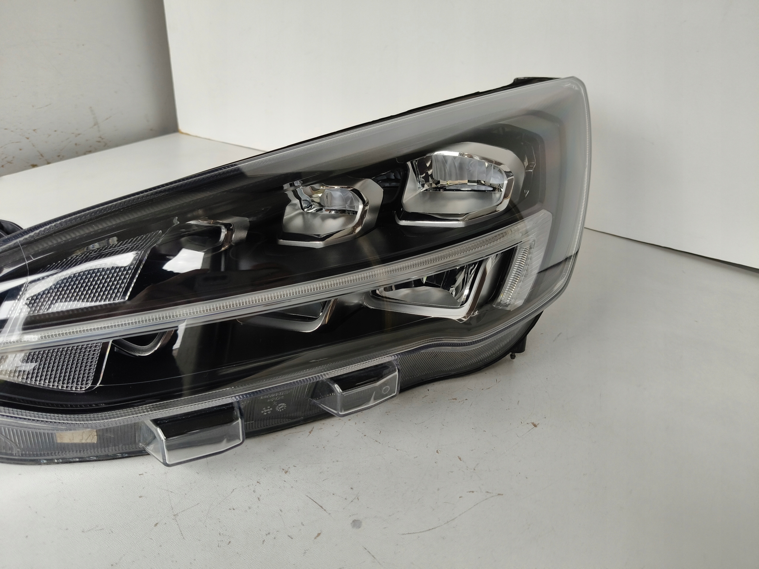 light left REFLEKTOR FORD FOCUS MK4 18- FULL LED