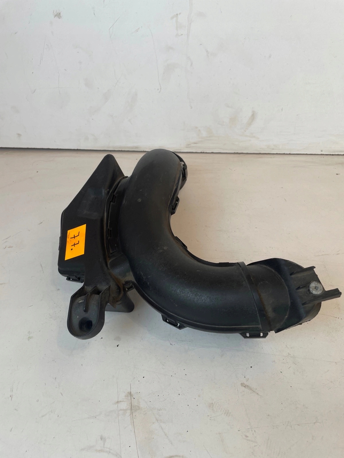 Rezonator luft Nissan Juke F15 Lift 1.2
