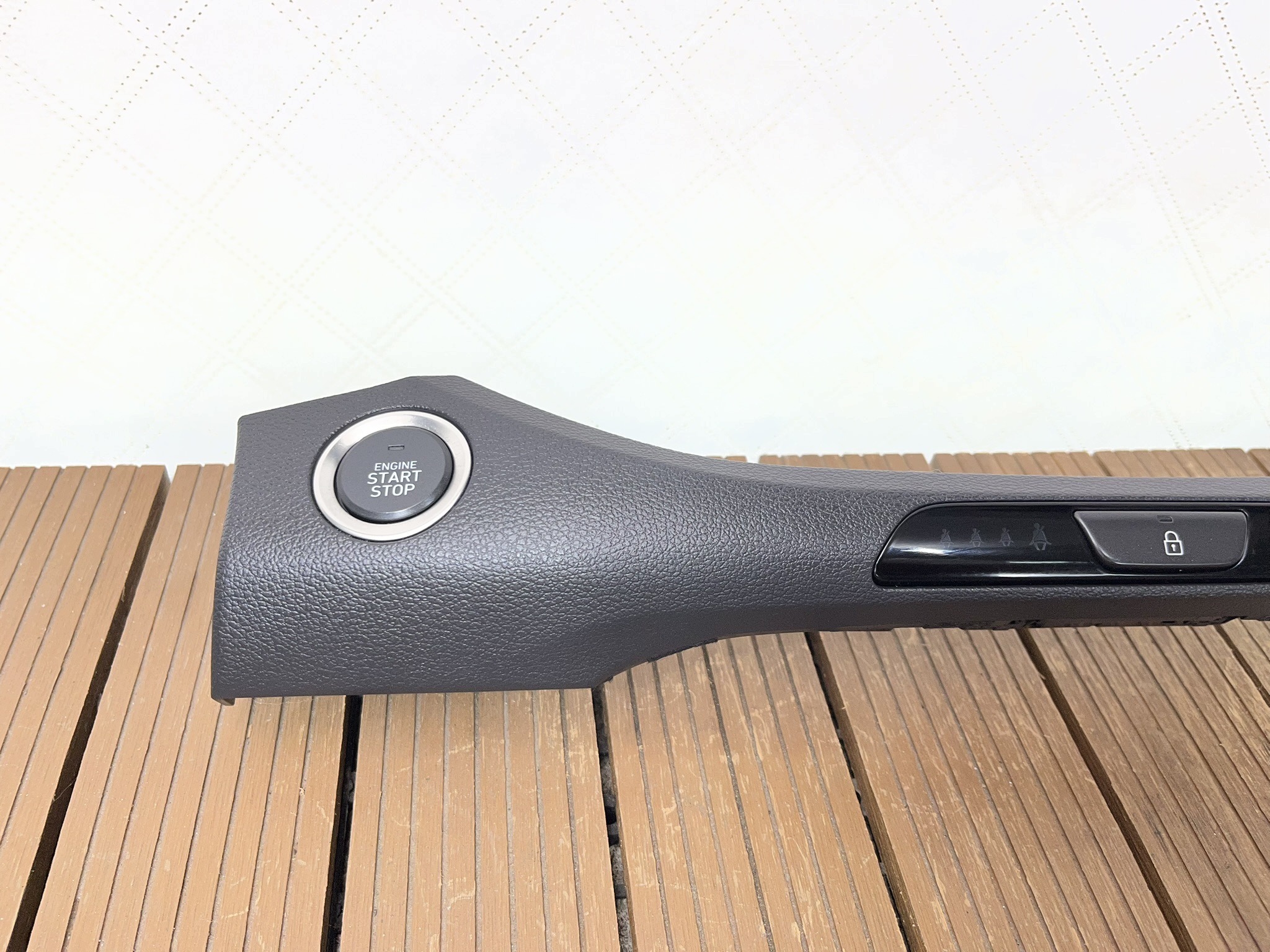 HYUNDAI i30 III 16-23 Garniture moulure decorative Console DEKOR Commandes START STOP