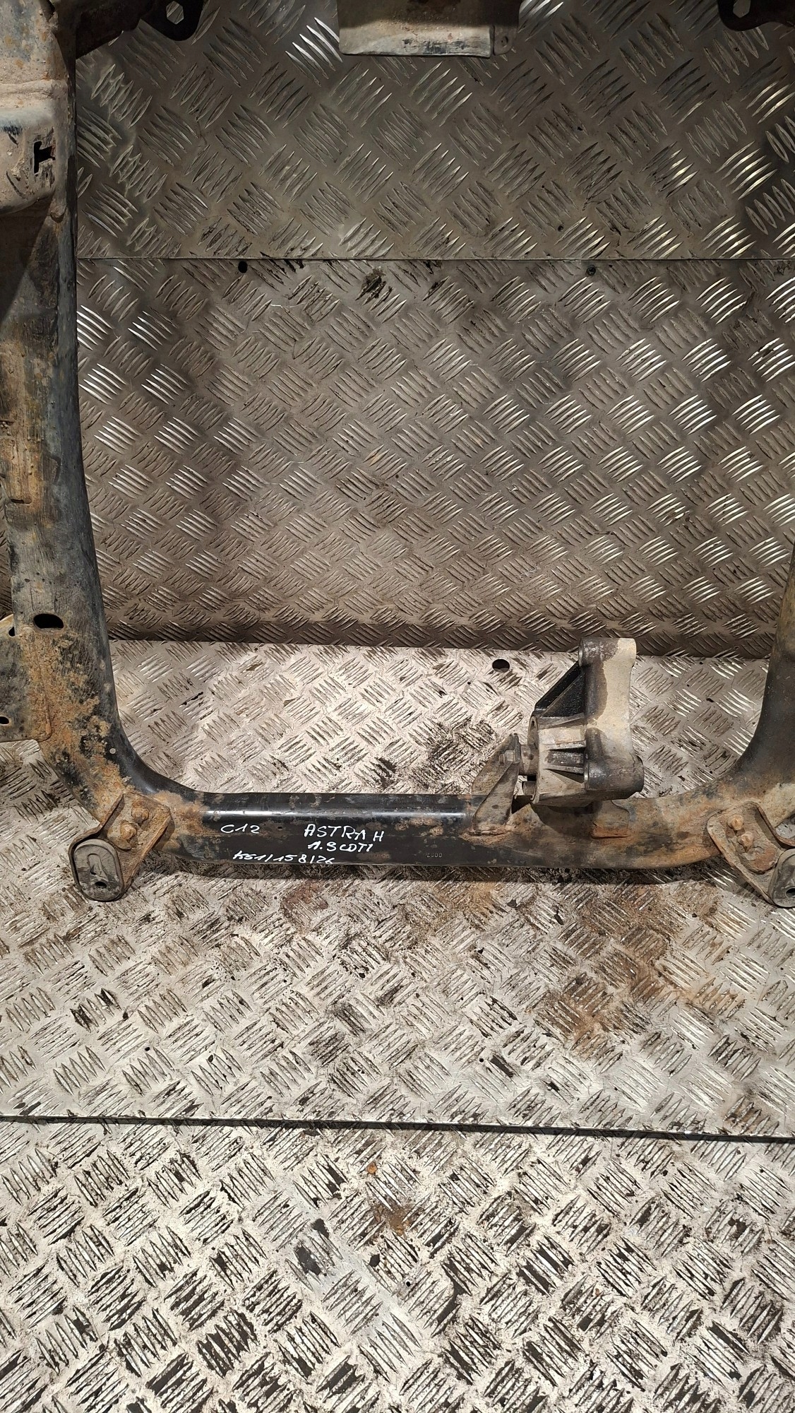 axle beam front OPEL ASTRA H 1.9CDTI