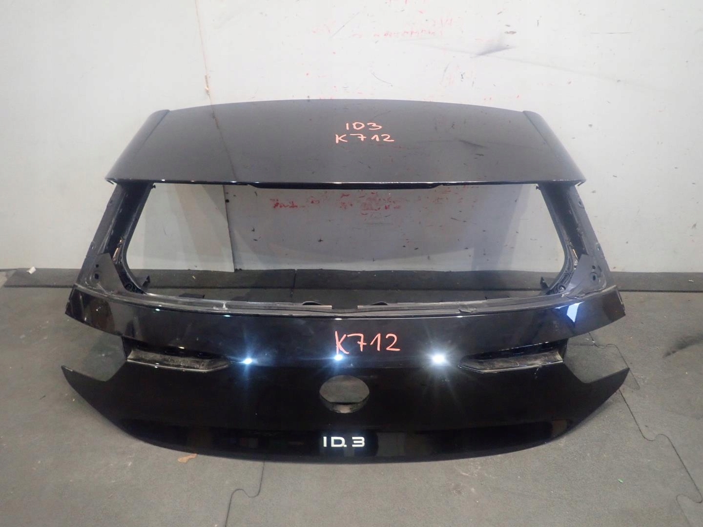 trunk door VW ID3 2020