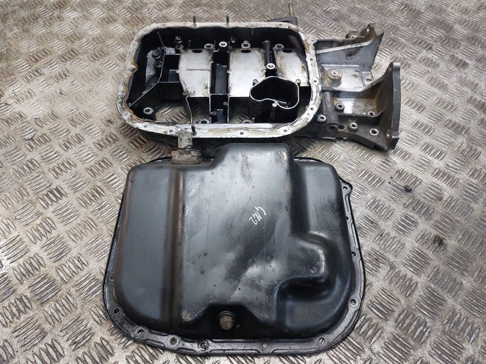 MISA oil sump TOYOTA COROLLA E12