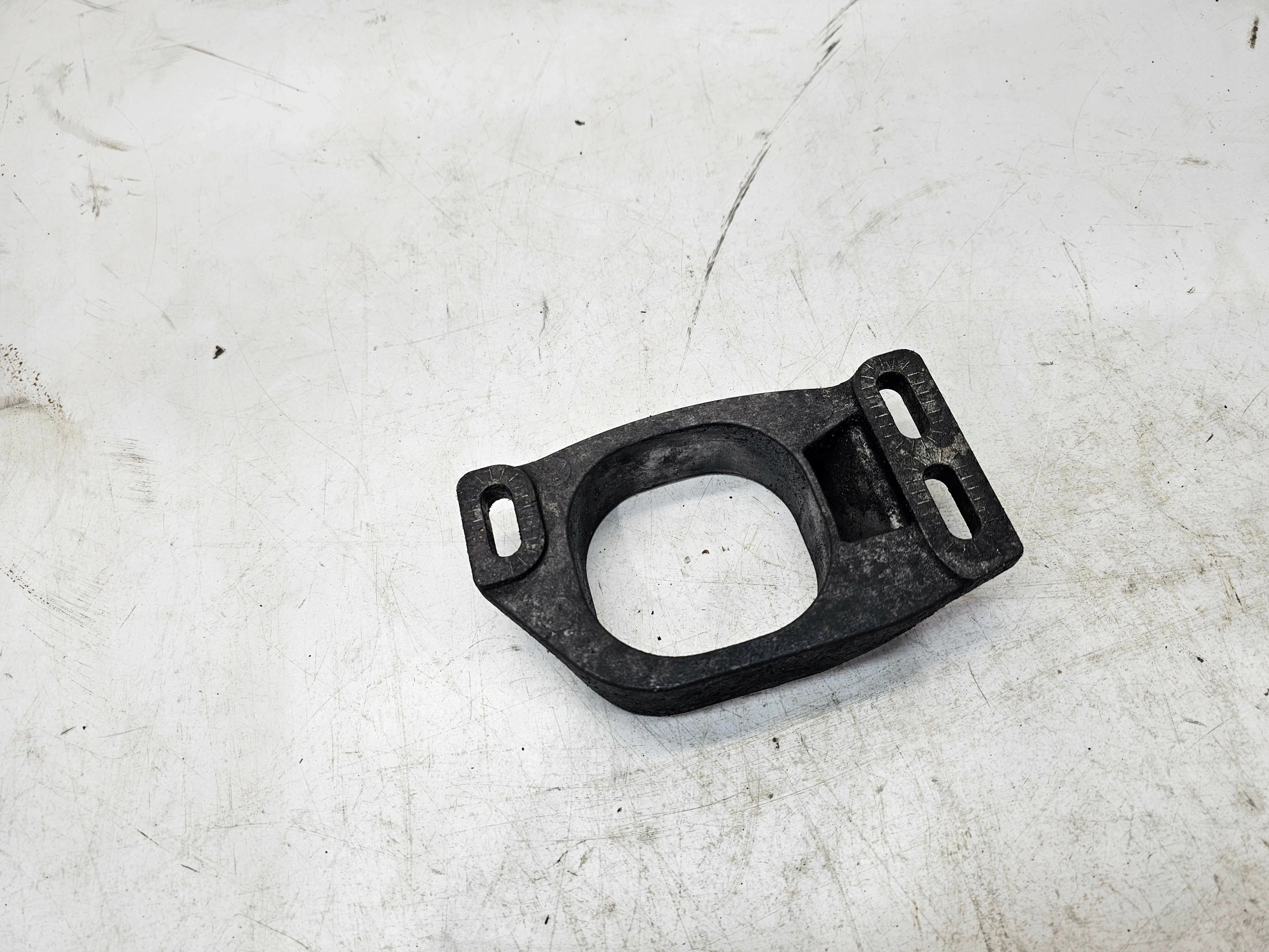 Support plaque LAPY Airbag Moteur Avant AUDI A4 B7 3.0 TDI 8E0199335P
