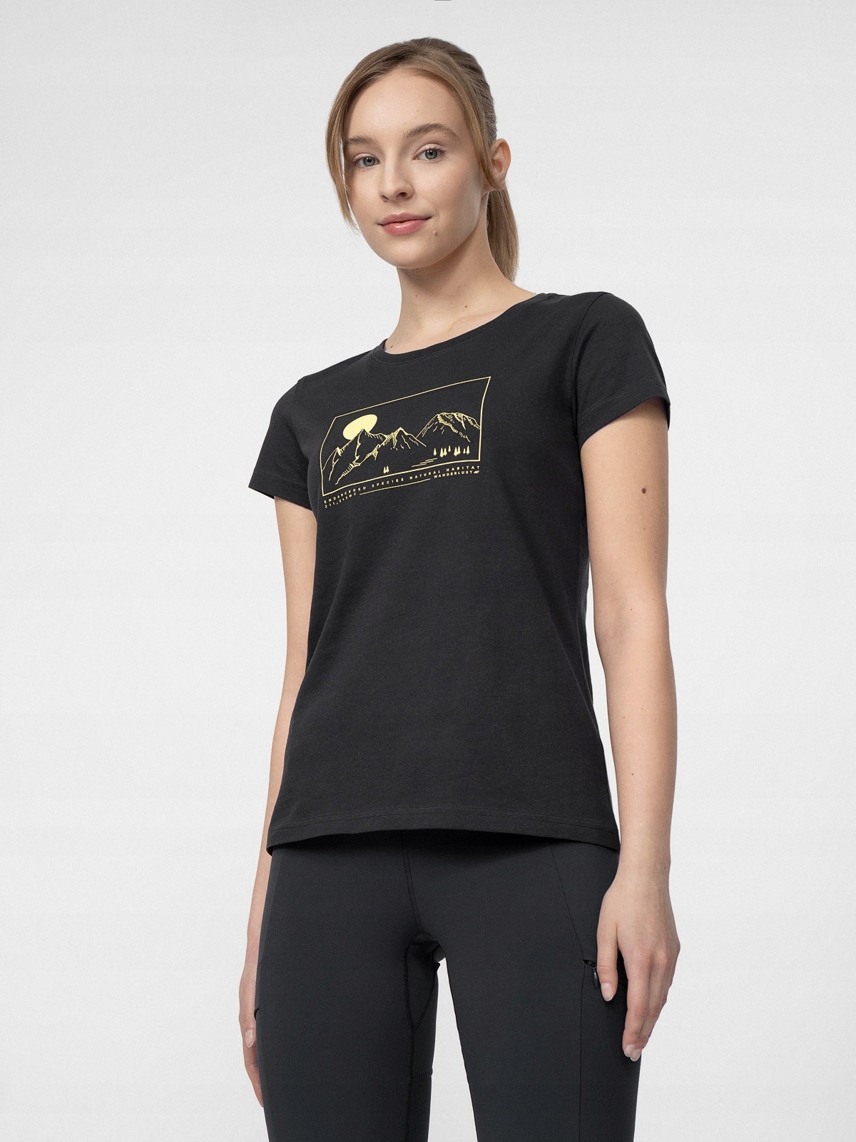 

Koszulka T- shirt 4F H4L22-TSD065-L-22S