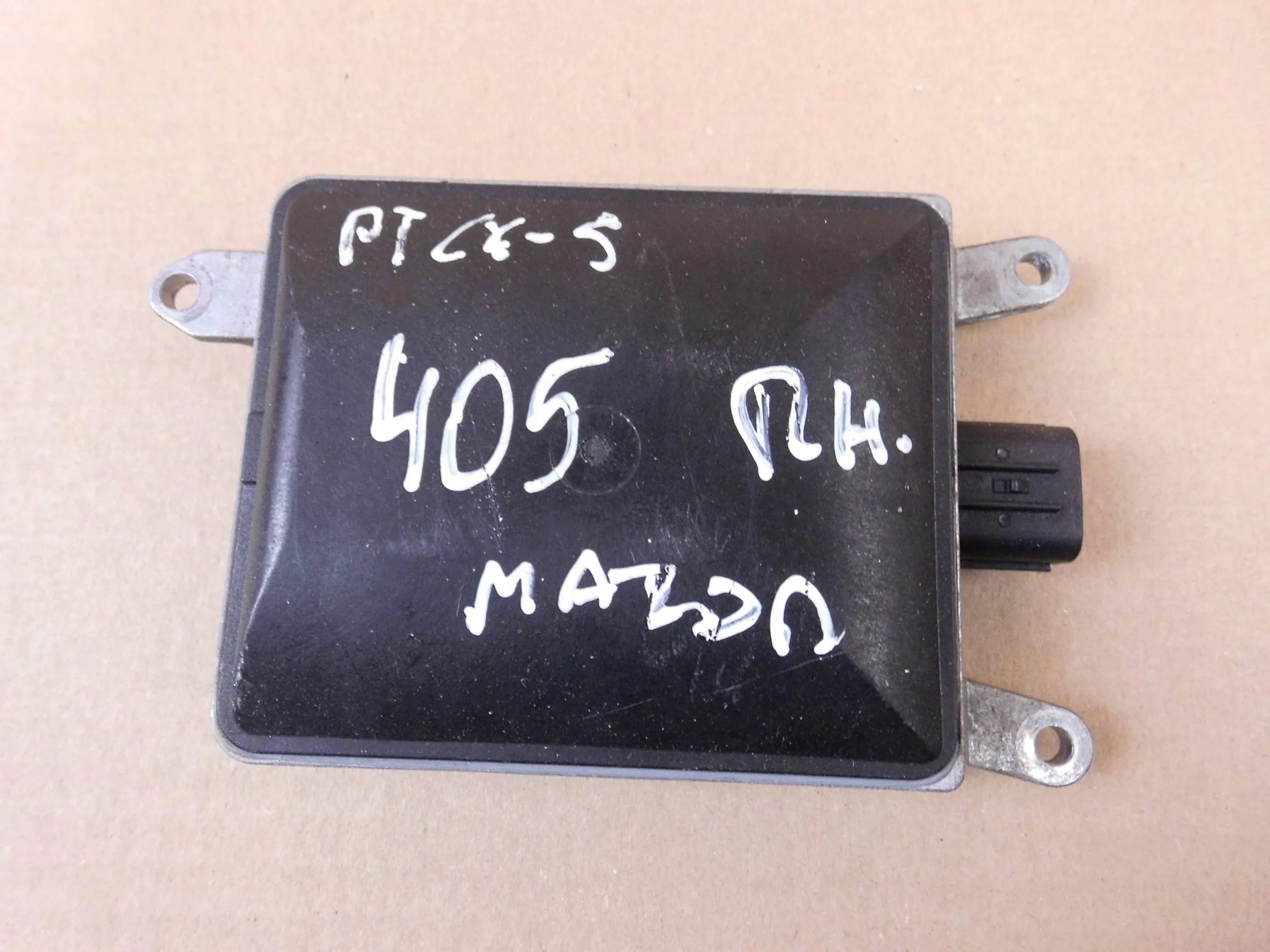 Mazda CX5 and sensor martwego pola sensor radar PR.