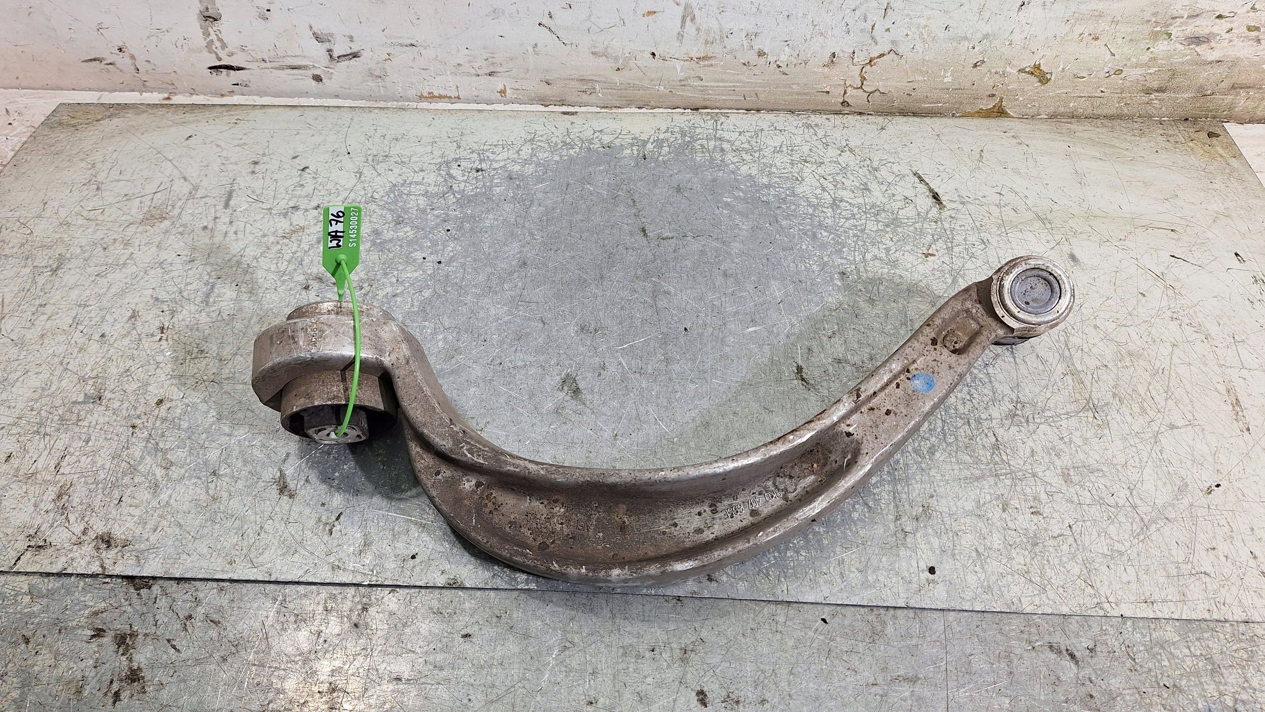 arm left front 8K0407695E AUDI Q5 8R A4 B8 A5 8T