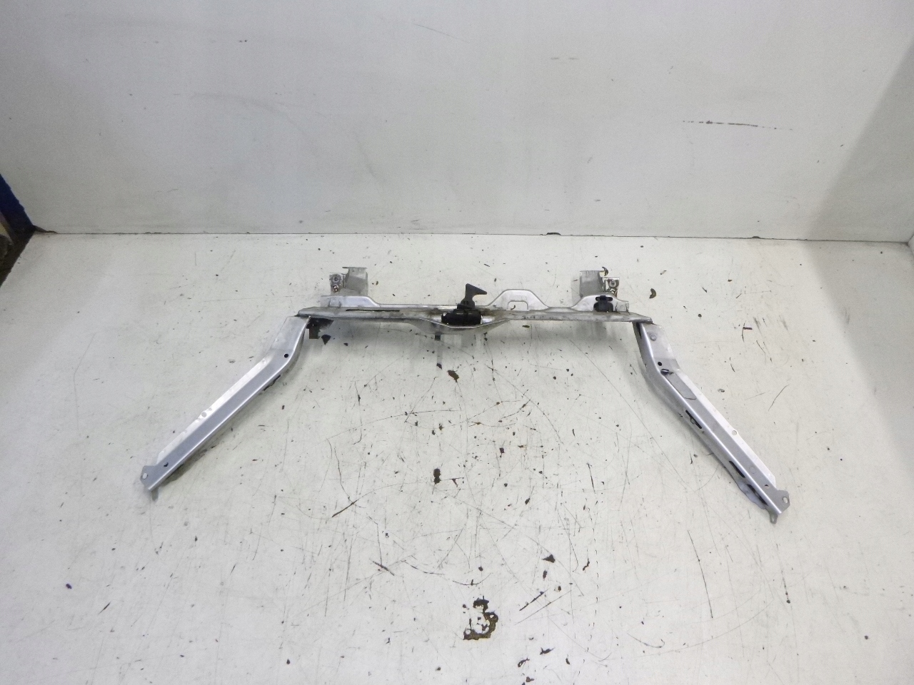 predné čelo horny Mercedes W168 761 2004r.