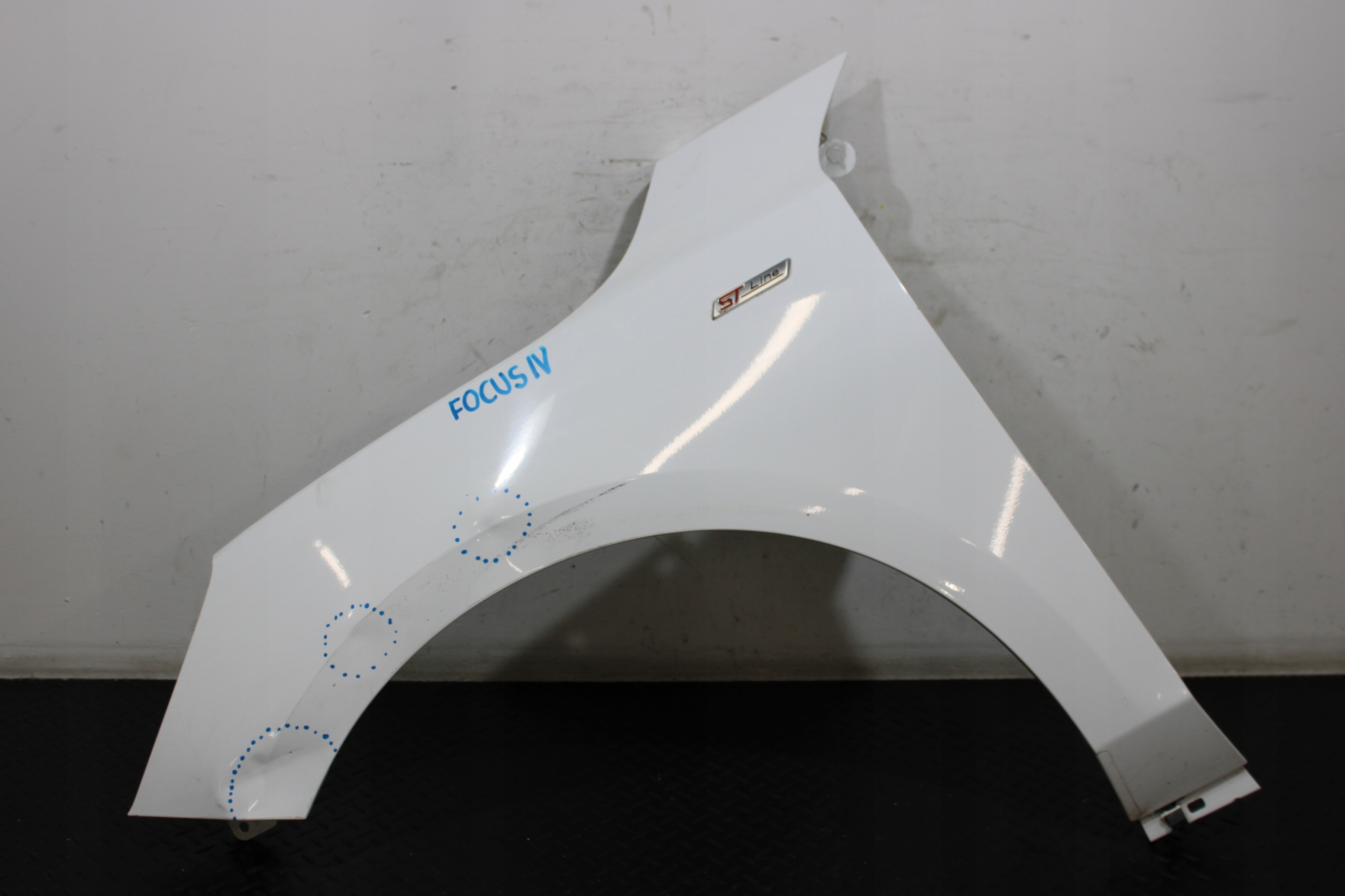 fender left front front FORD FOCUS MK4 ST-LINE