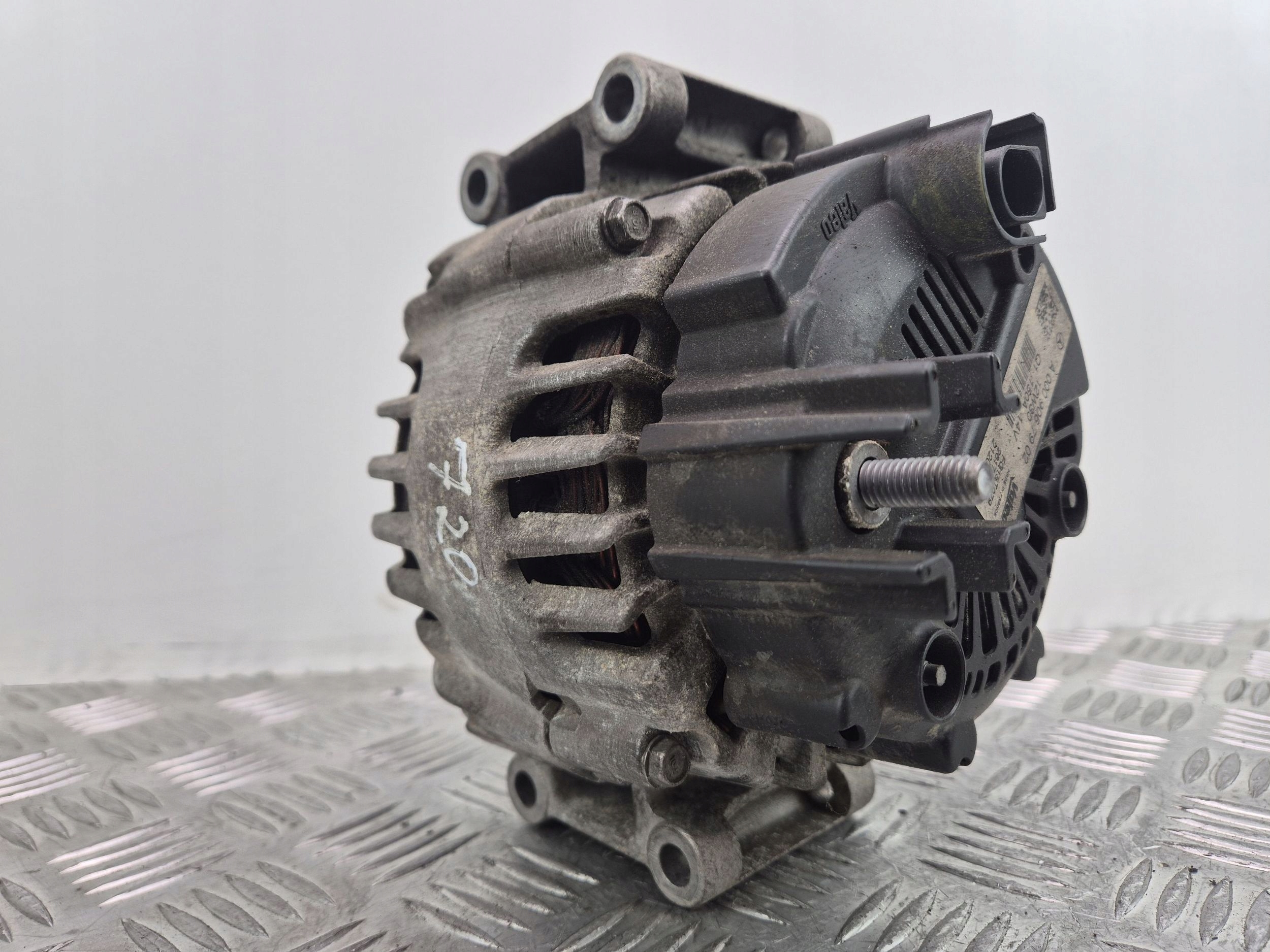 Mercedes E200 CGI W212 Alternator A0009067902 M271.860