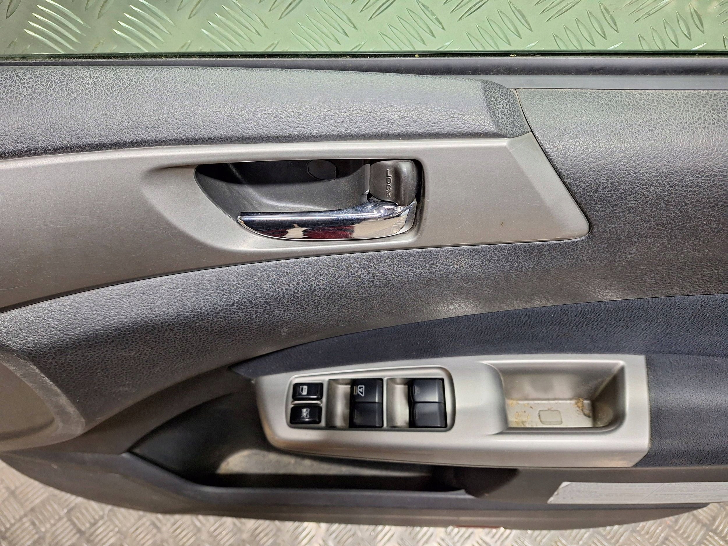 door right front SUBARU FORESTER III 08-13 complete