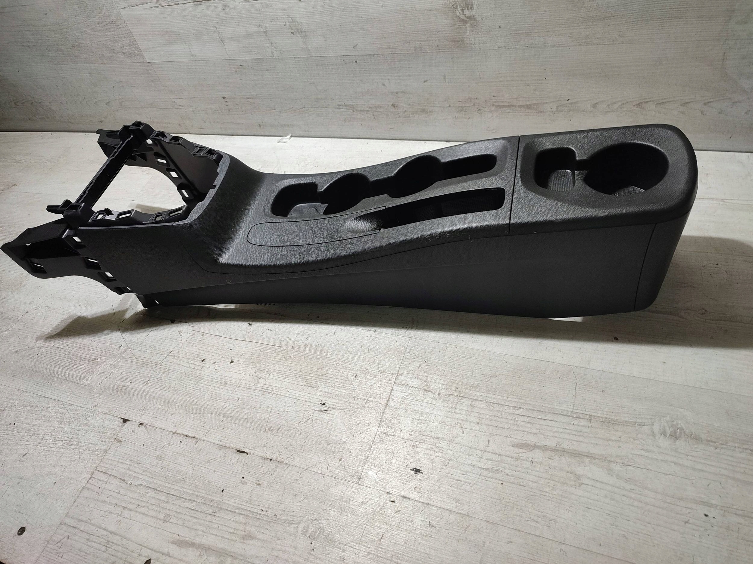 Opel Corsa F 2020 Tunel mitte