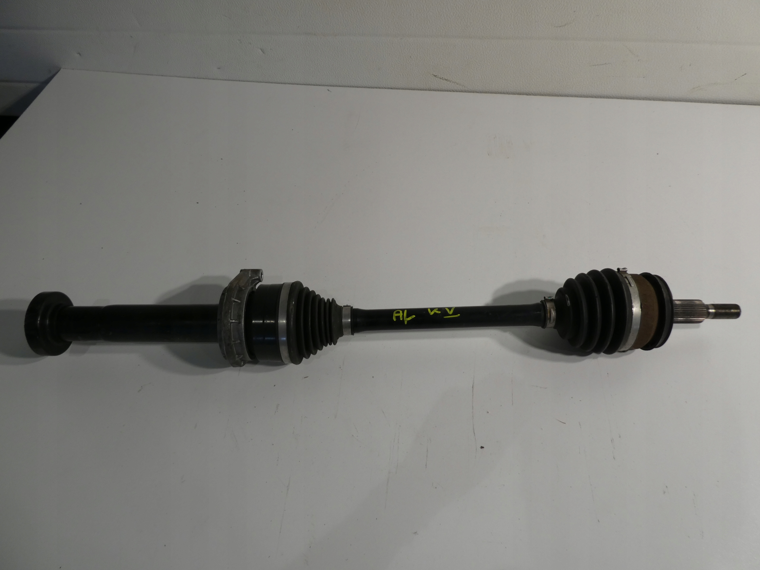VW T6 semi-axis right 7E0407761K 2.0 TDI