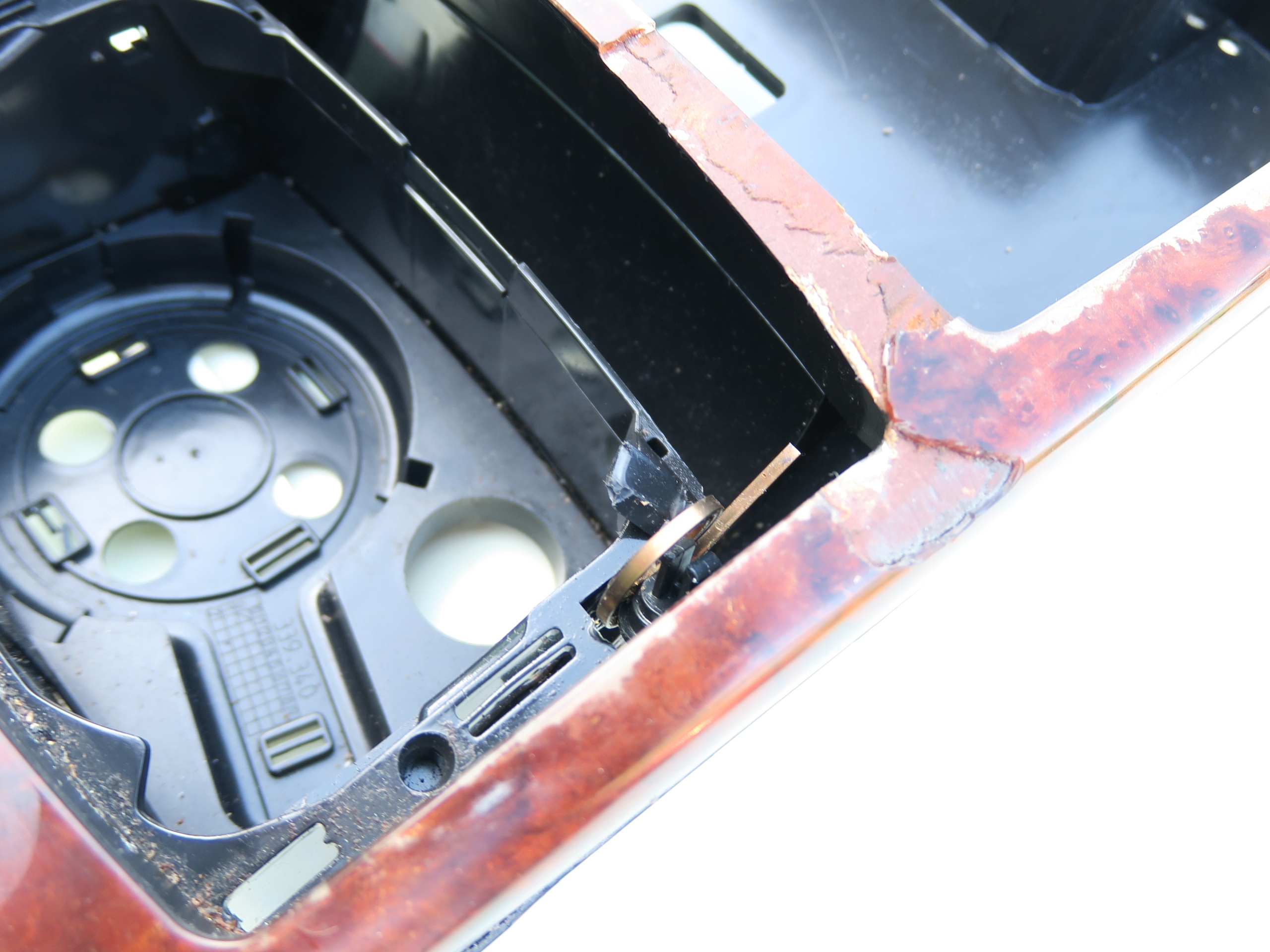 TUNEL DREWNO POD START STOP AUDI A6 C6 04 Version European