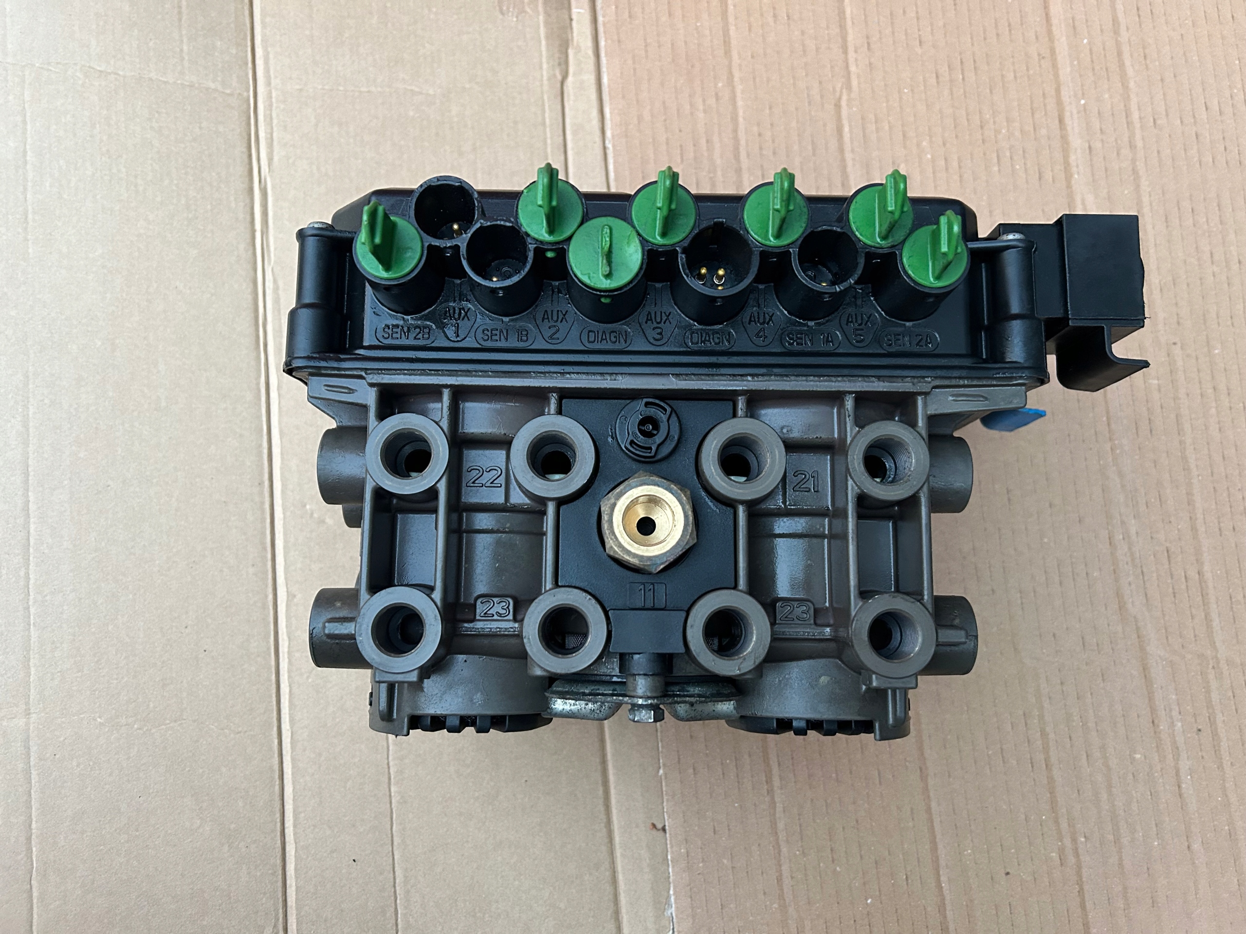 ZAWÓr MODULATOR EBS NACZEPY HALDEX 823008111 950823008