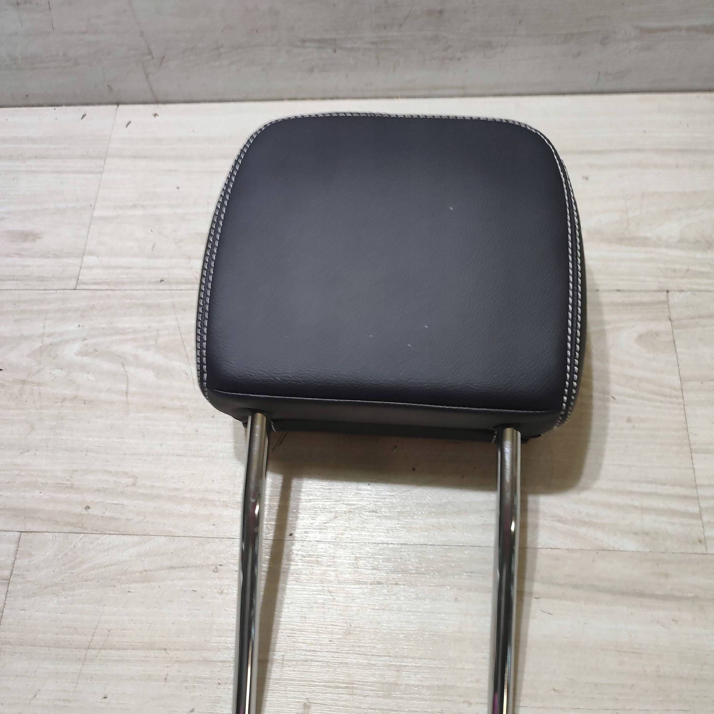 rest front front left Jaguar F-Pace L04206E2AC01QKW