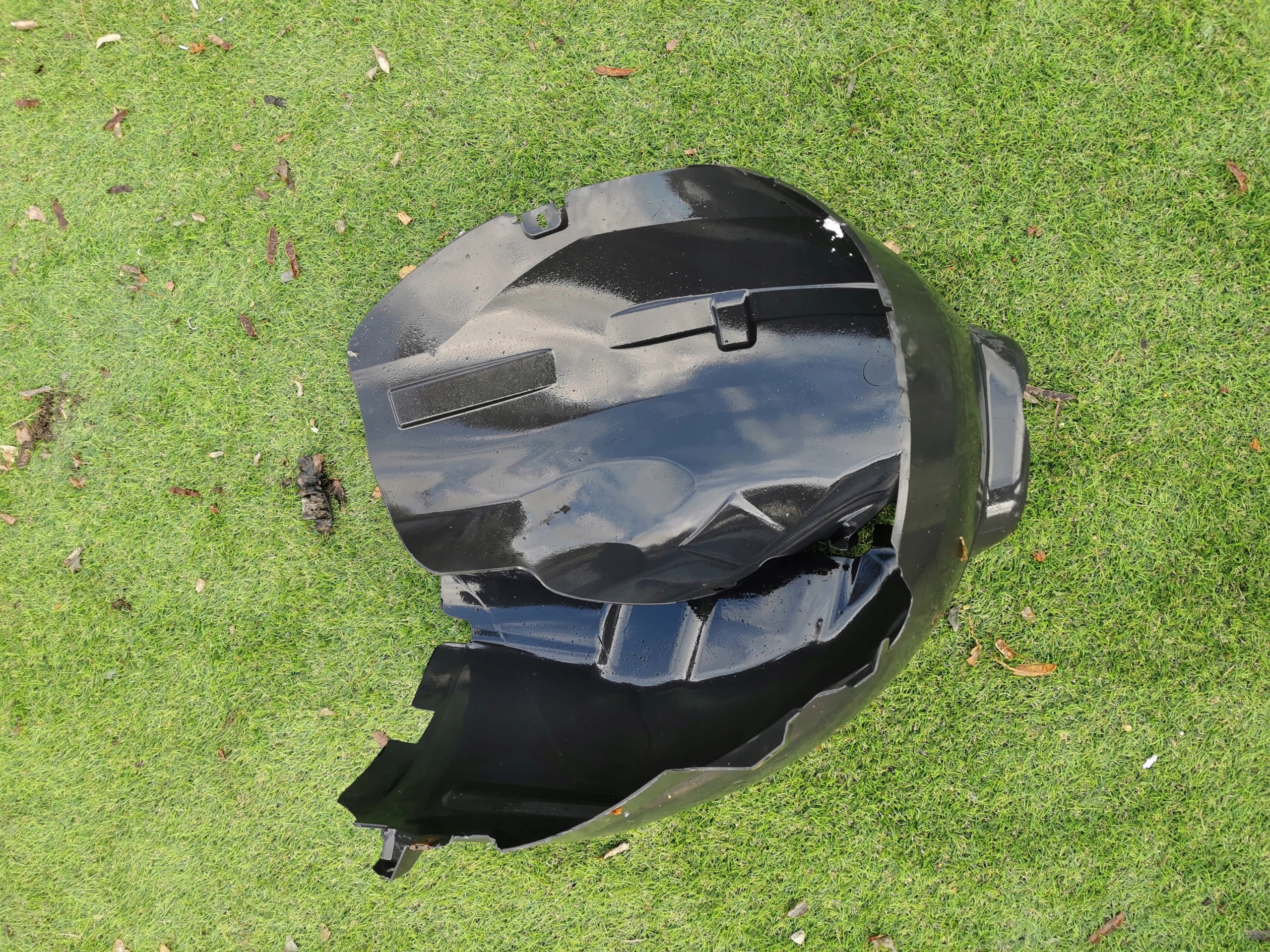 FORD FOCUS MK2 mudguard right front 6M5Y-16114-AA 6M5Y16114AA
