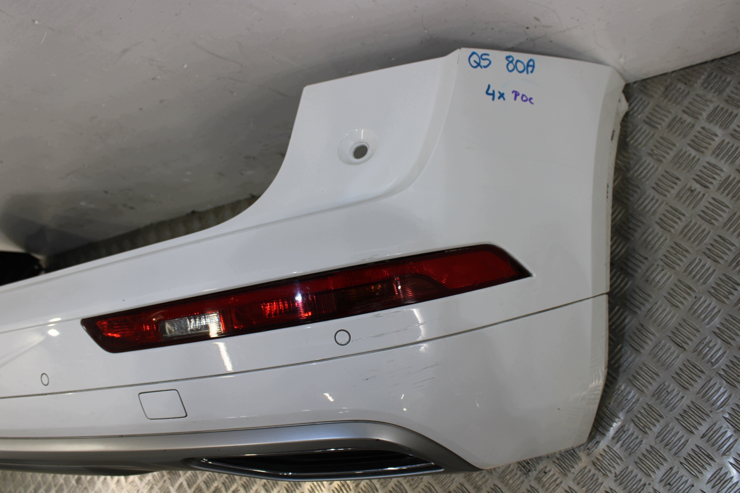 bumper rear part rear complete 4 X PDC AUDI Q5 80A