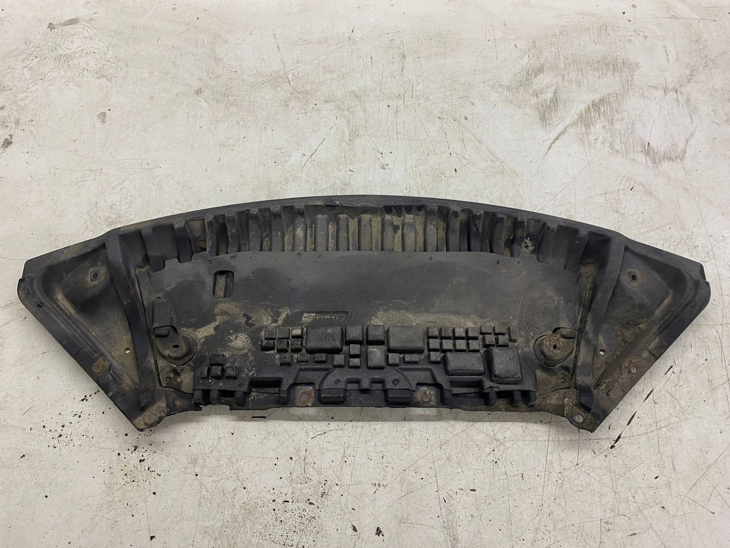 cover below front bumper Mercedes-Benz E C207 W207 A2075200623WX