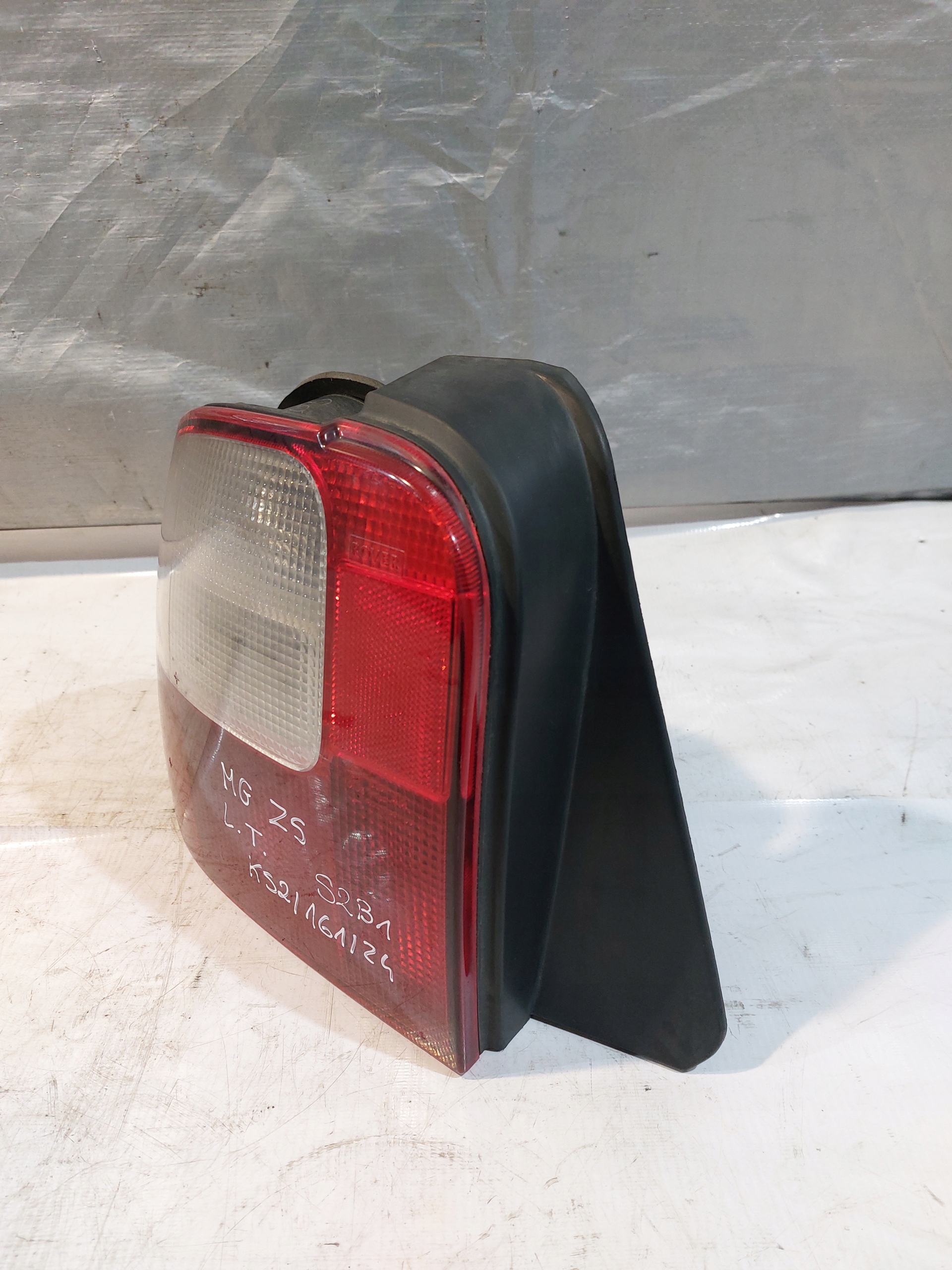 light left rear MG ZS 2004r.