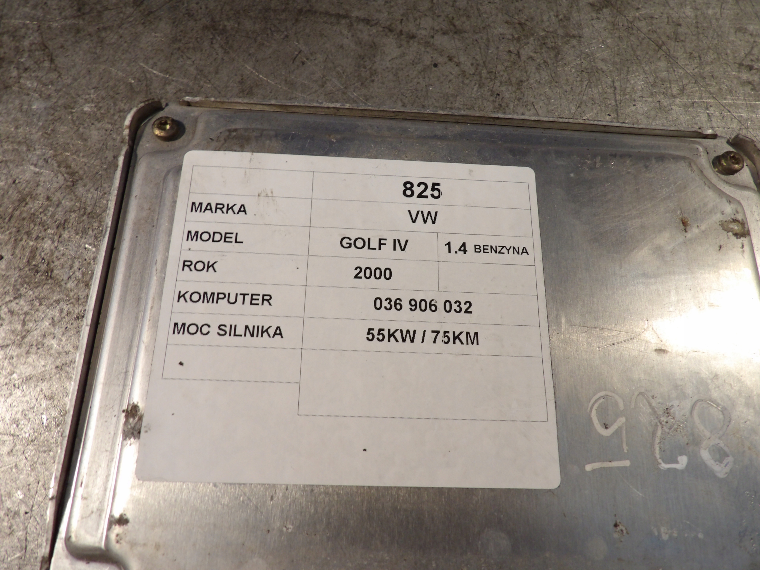 VW Golf IV computer control unit of the engine 0261206140 036906032